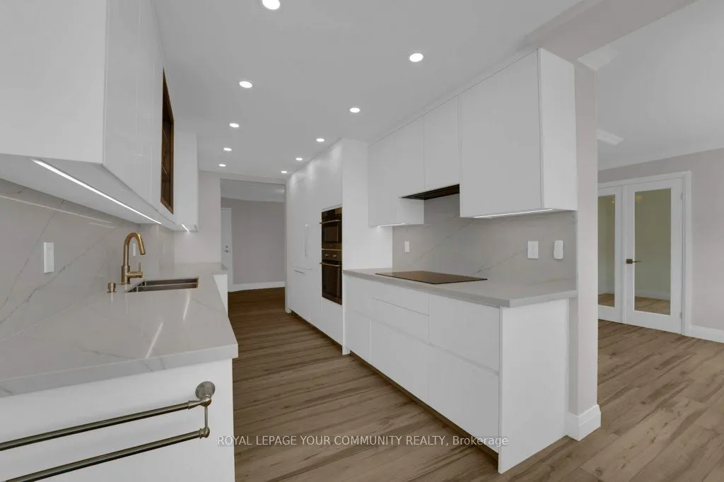 22 Clarissa Drive, #1404