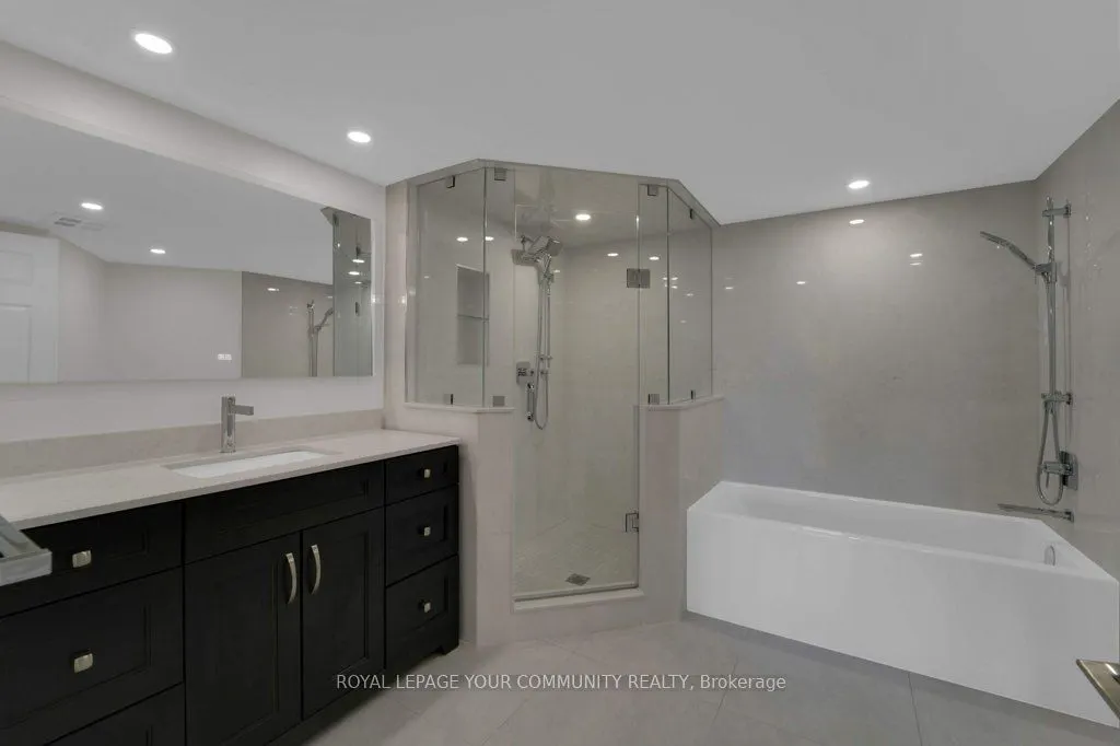 22 Clarissa Drive, #1404