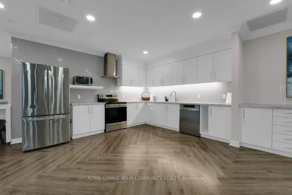 22 Clarissa Drive, #1404