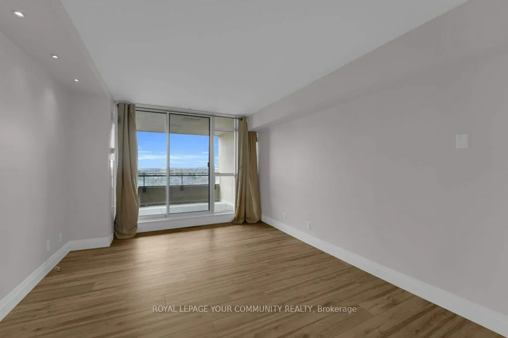 22 Clarissa Drive, #1404