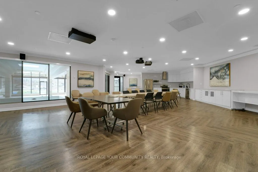 22 Clarissa Drive, #1404