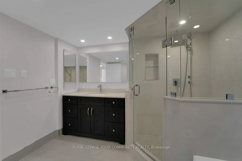 22 Clarissa Drive, #1404