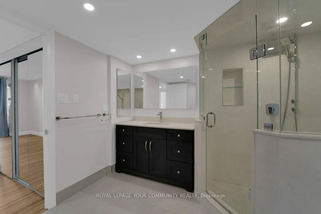 22 Clarissa Drive, #1404