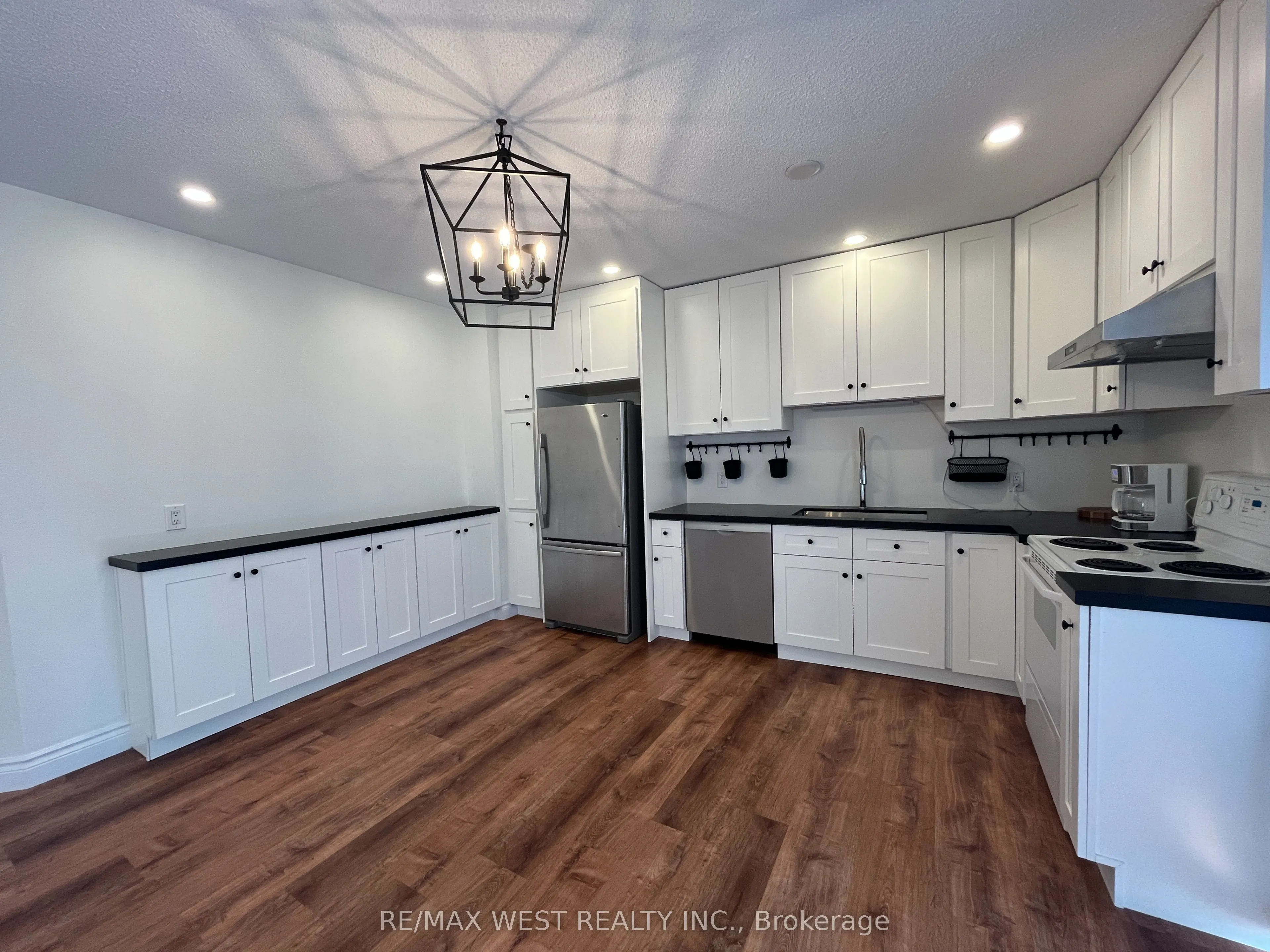 203 Main Street, #2A