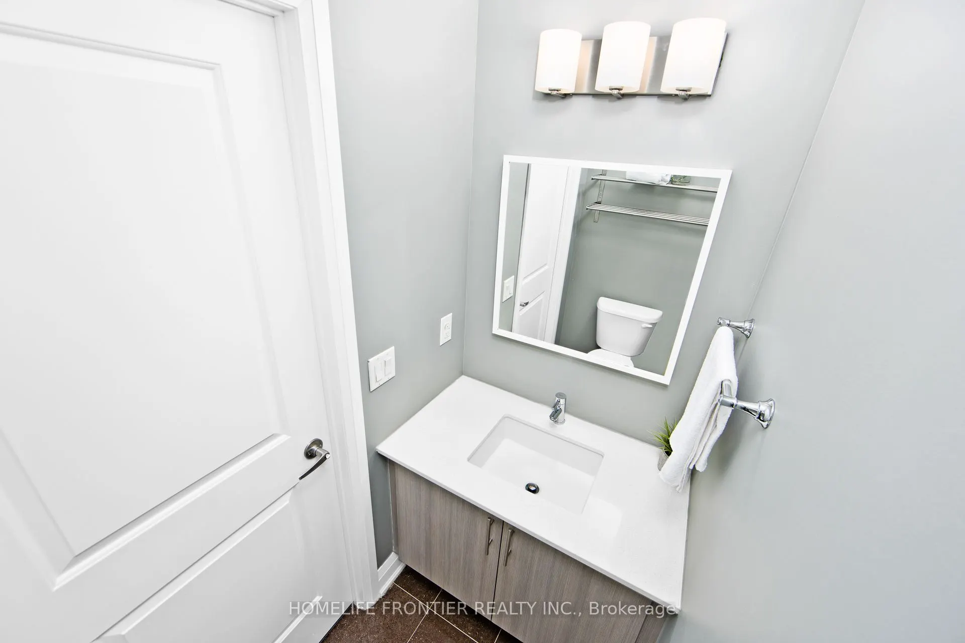 12 Woodstream Boulevard, #216