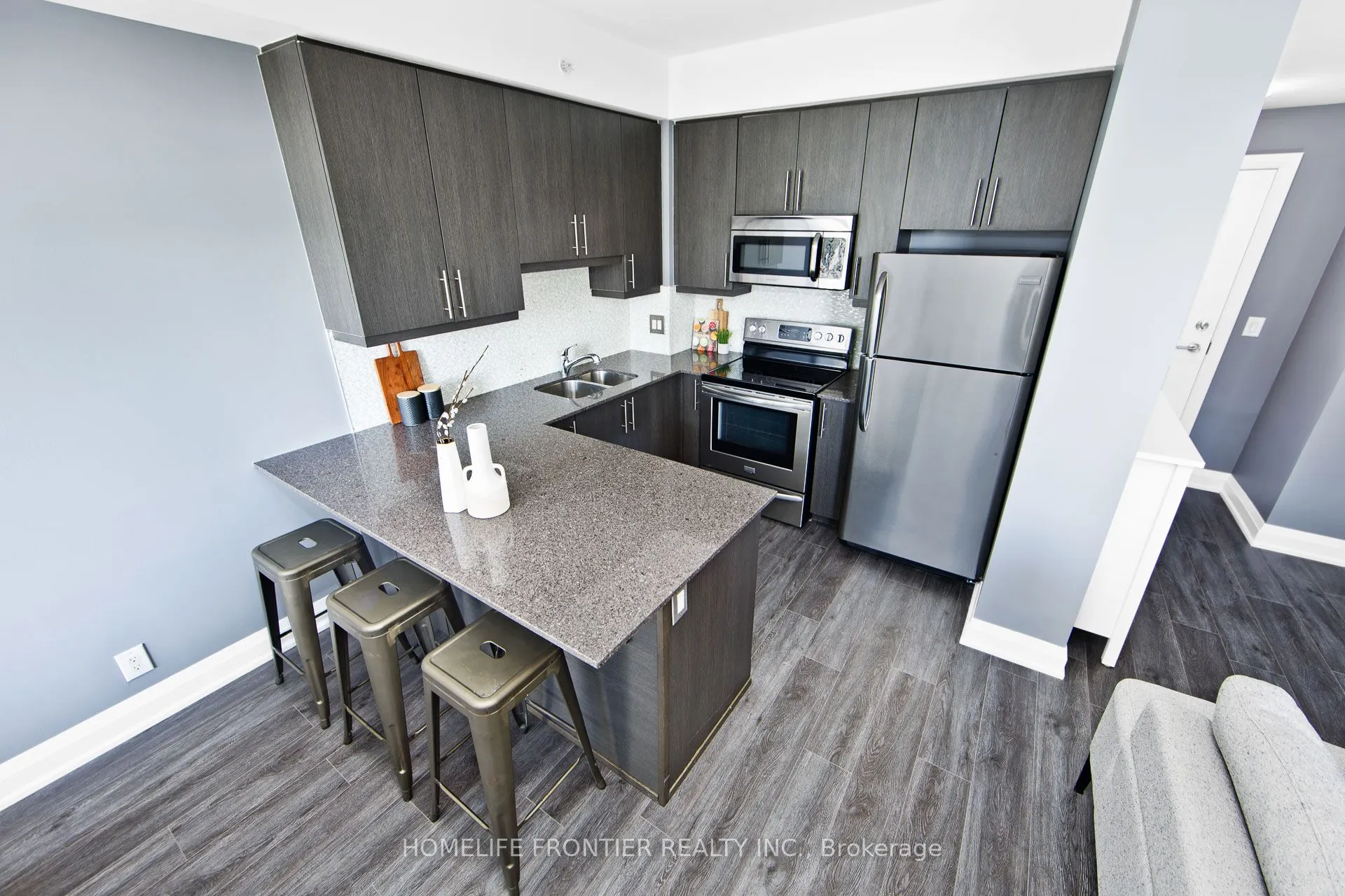 12 Woodstream Boulevard, #216