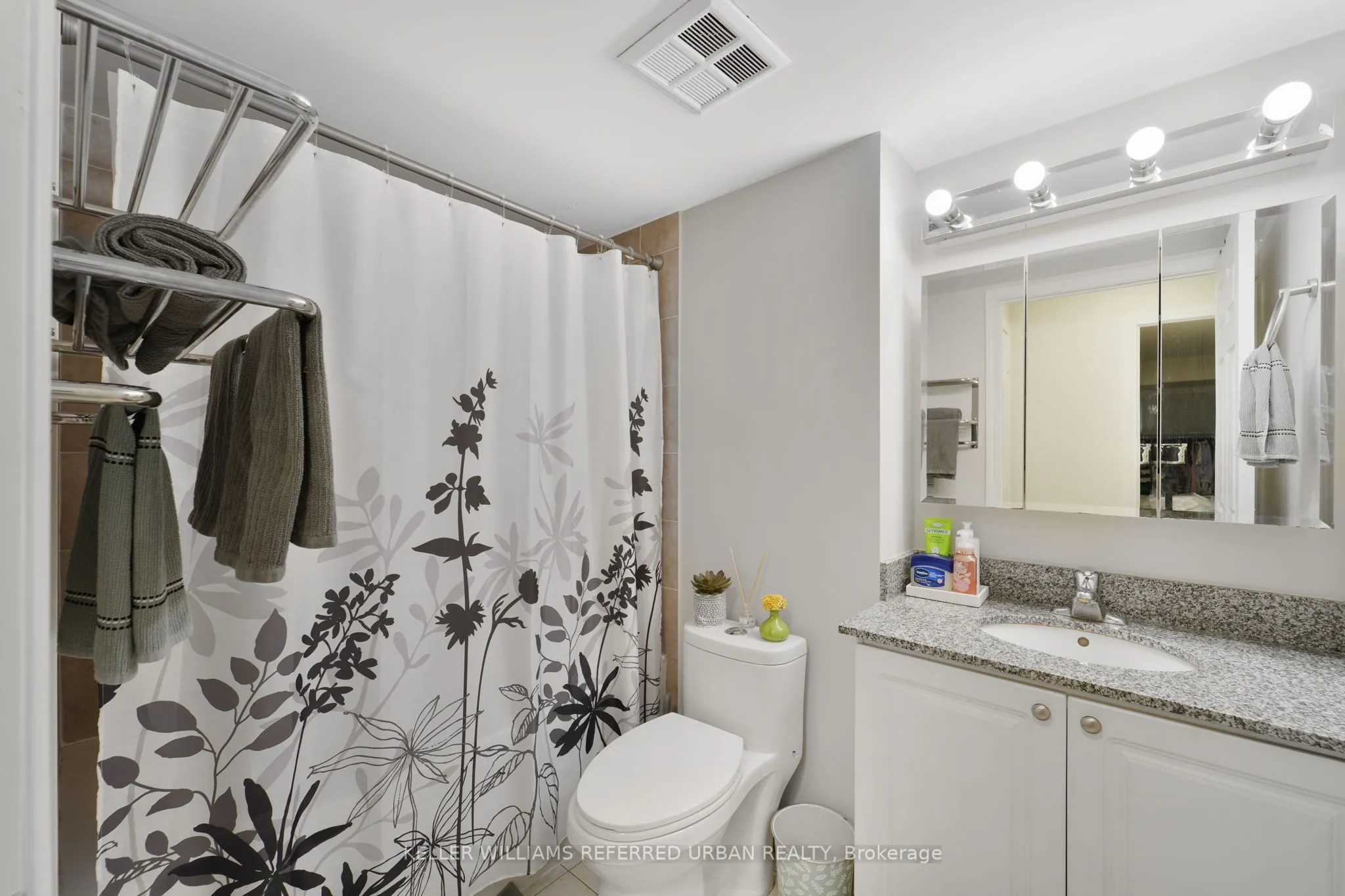 185 Oneida Crescent, #909