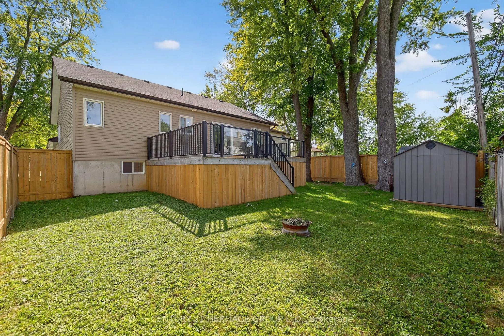 264 Glenwoods Avenue