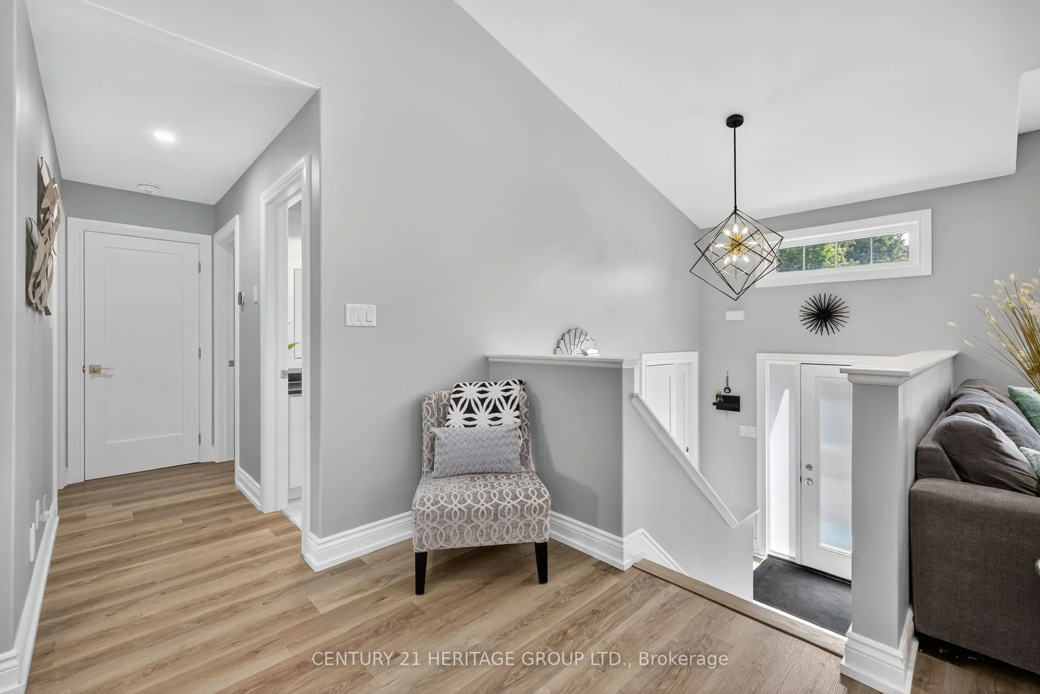 264 Glenwoods Avenue