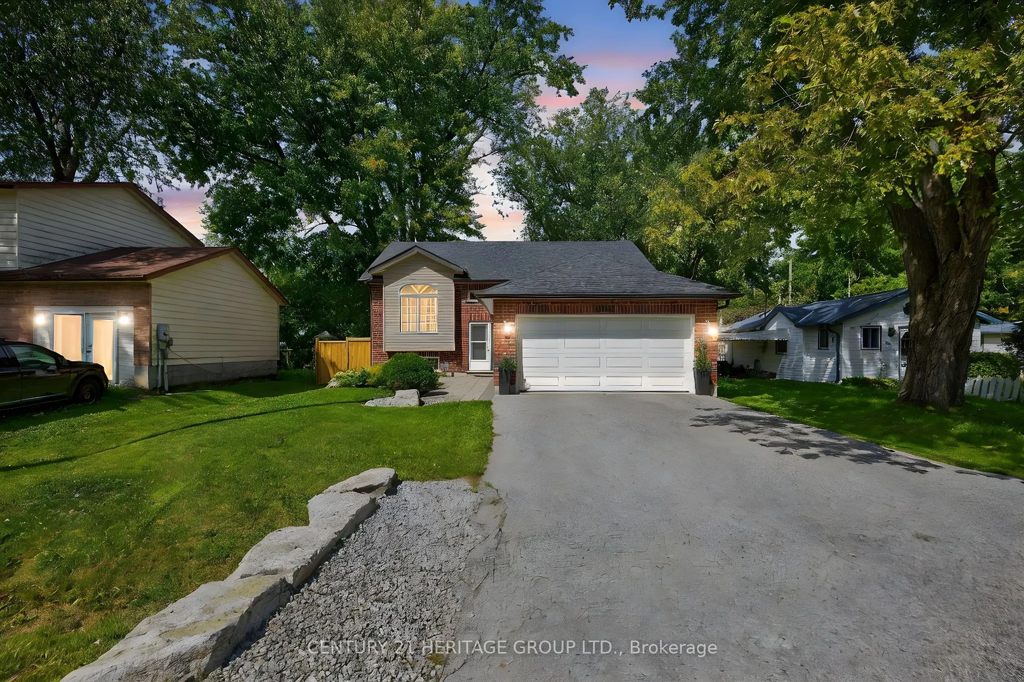264 Glenwoods Avenue