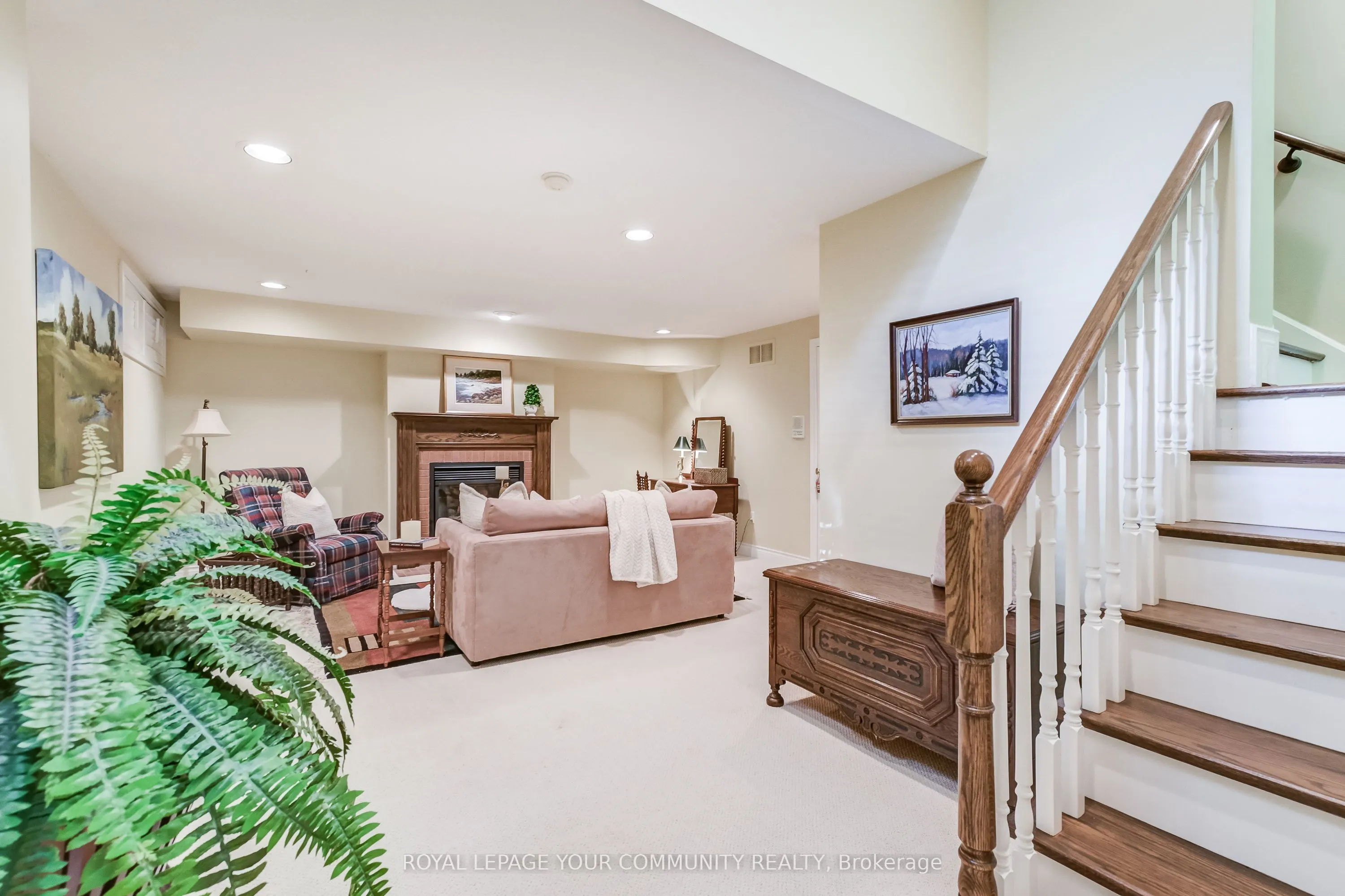 8038 Yonge Street, #15