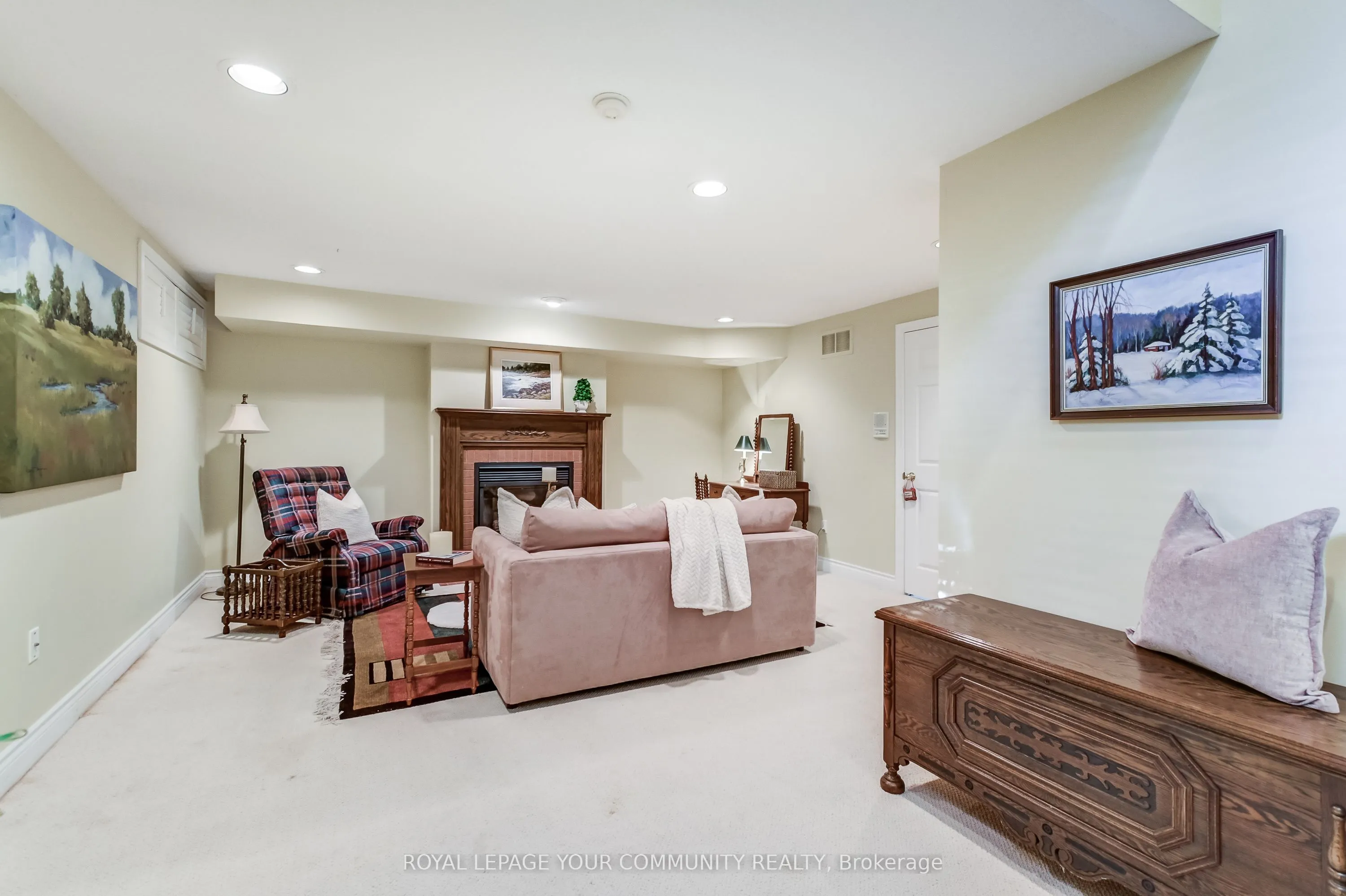 8038 Yonge Street, #15
