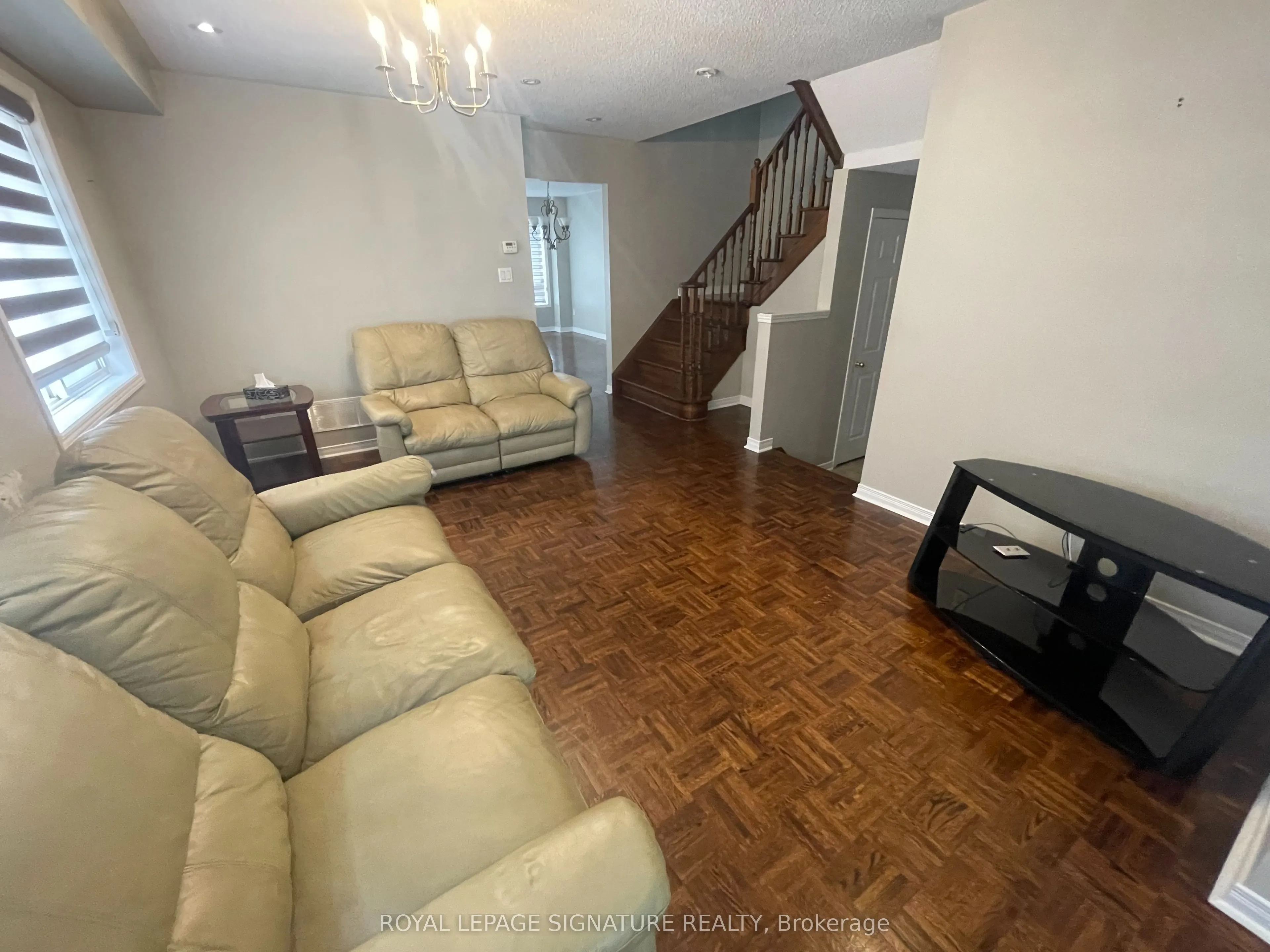 17 Neuchatel Avenue