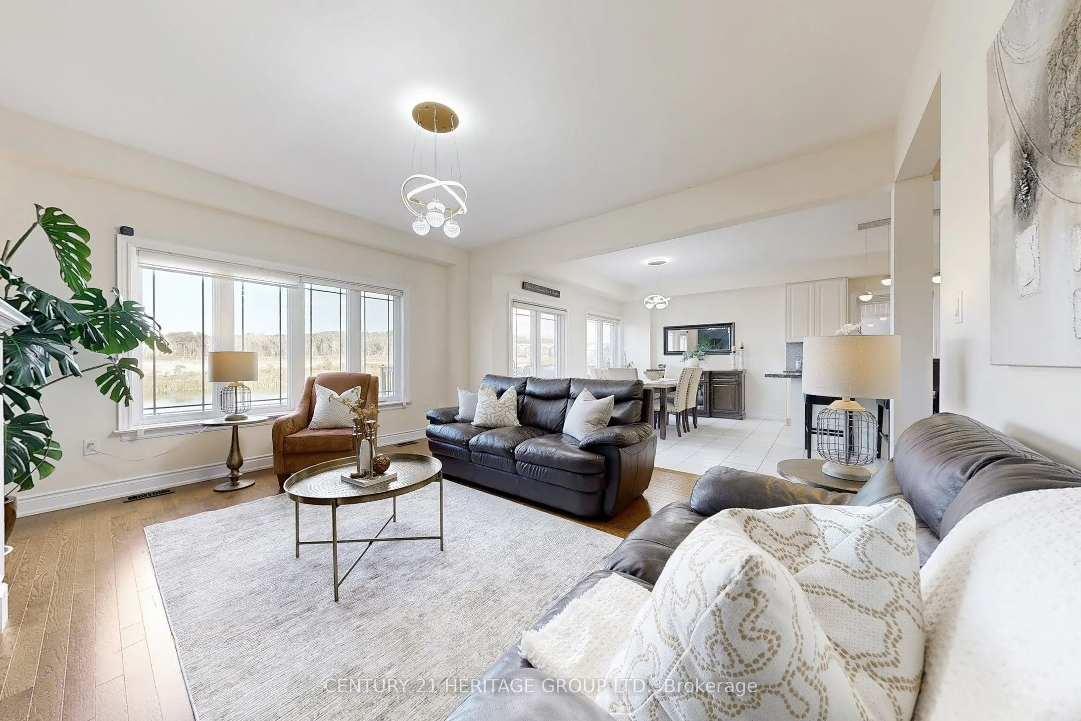 33 Lorne Thomas Place