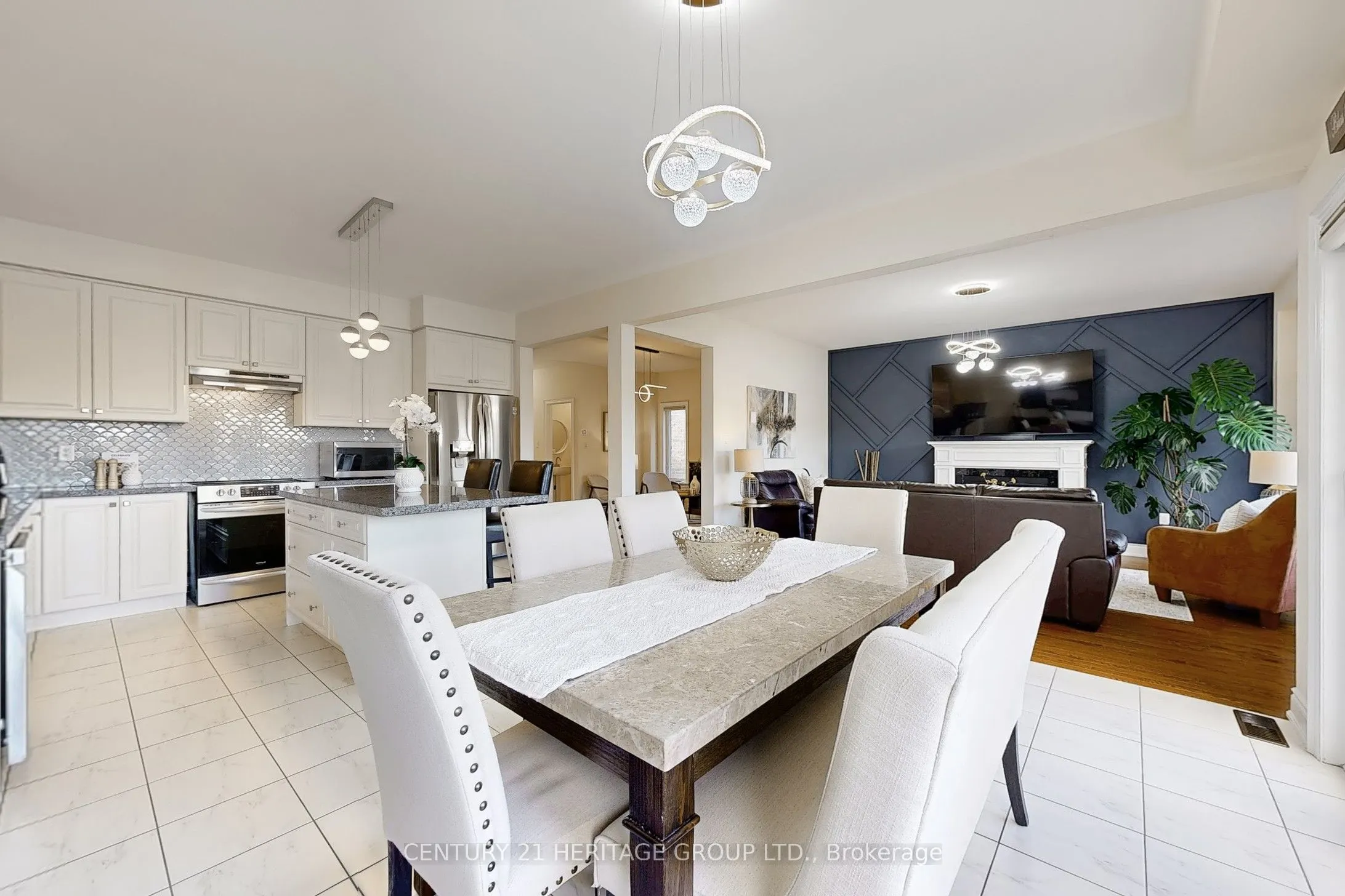 33 Lorne Thomas Place