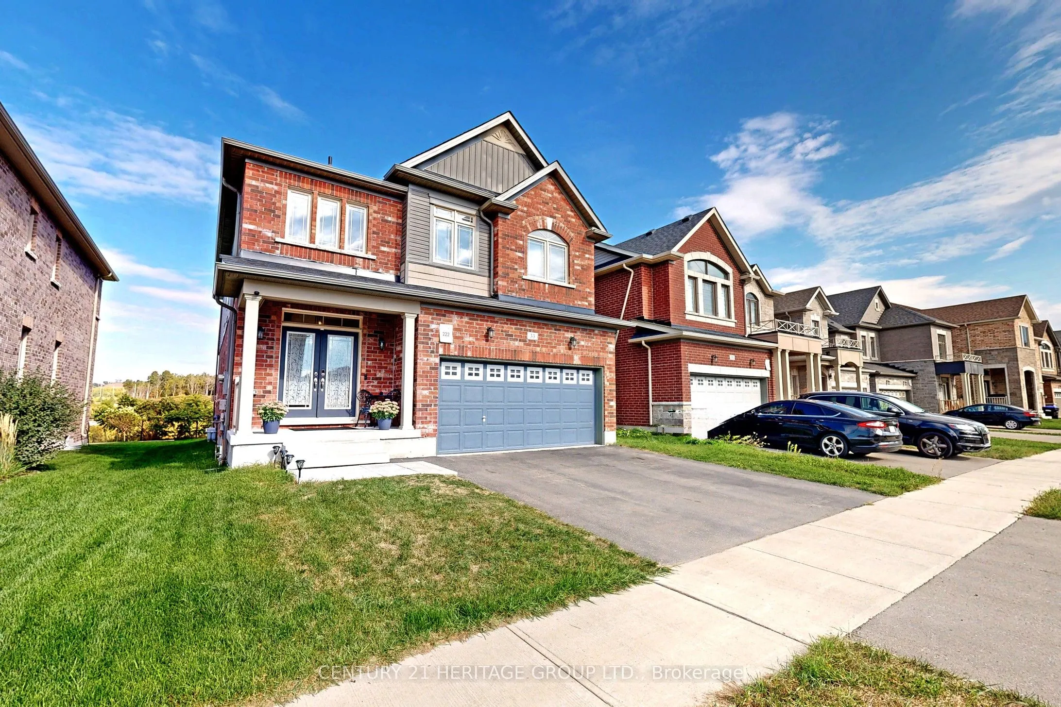 33 Lorne Thomas Place