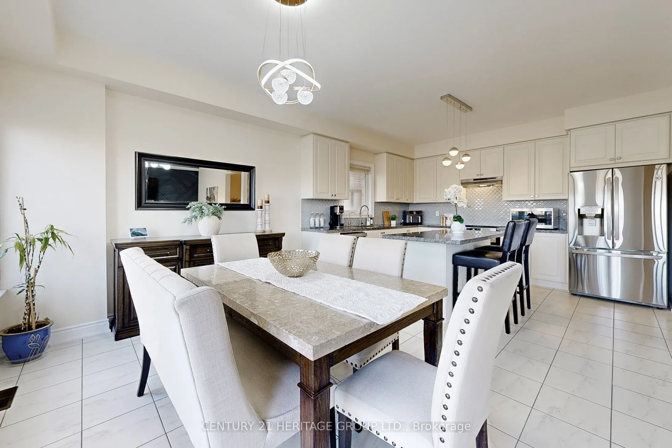 33 Lorne Thomas Place