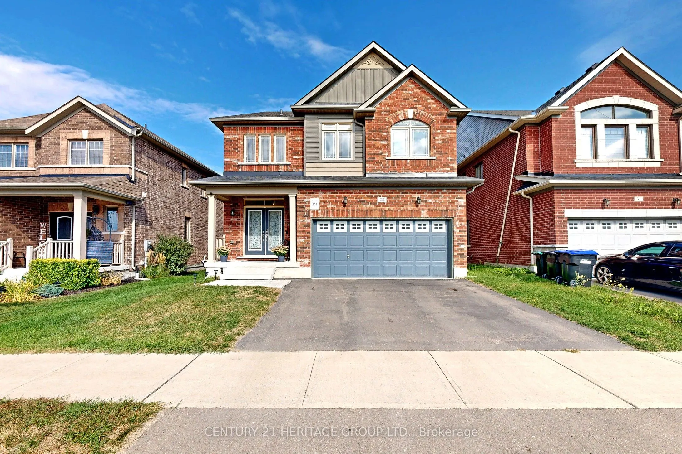 33 Lorne Thomas Place