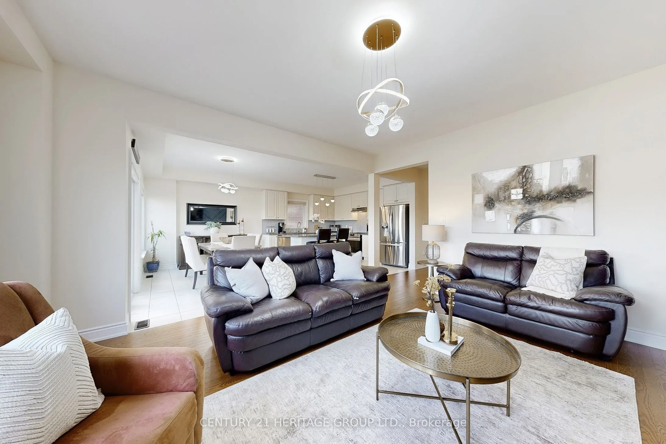 33 Lorne Thomas Place