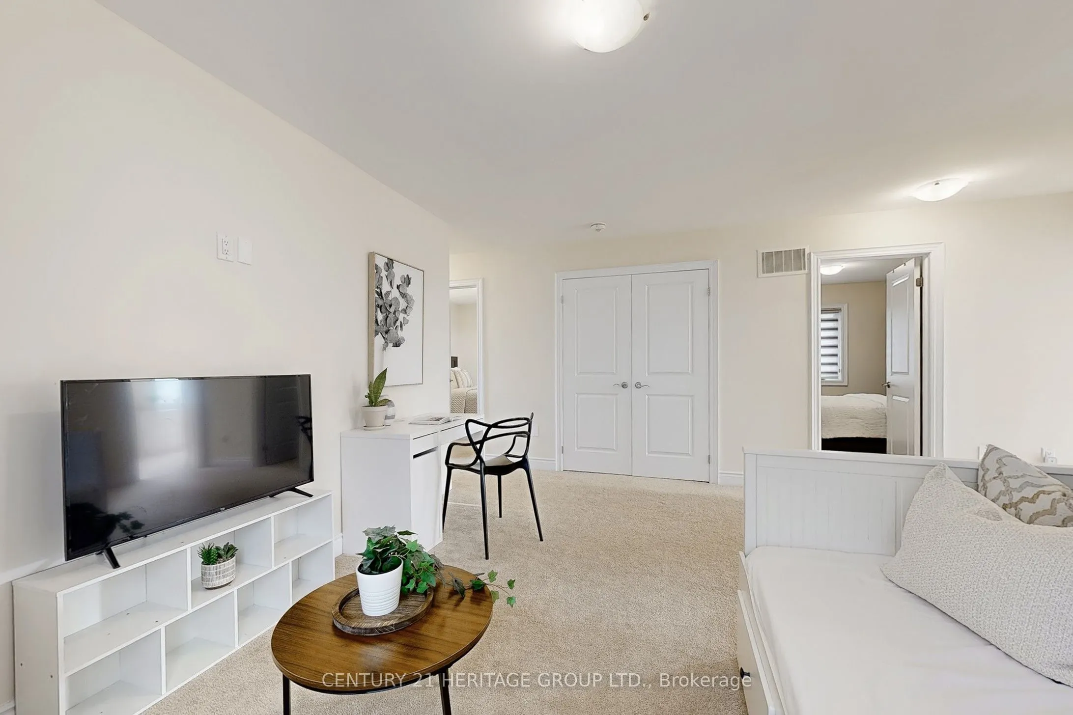 33 Lorne Thomas Place