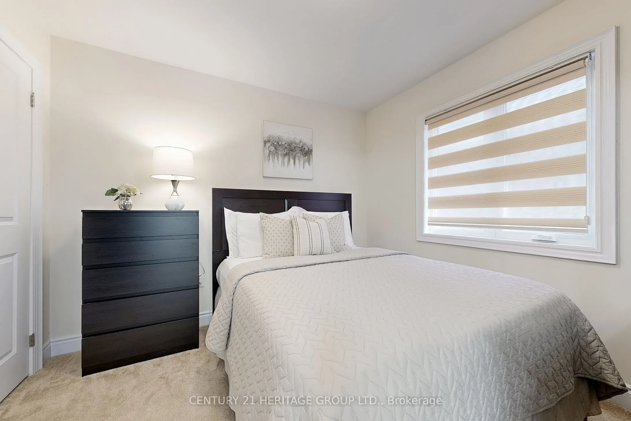 33 Lorne Thomas Place