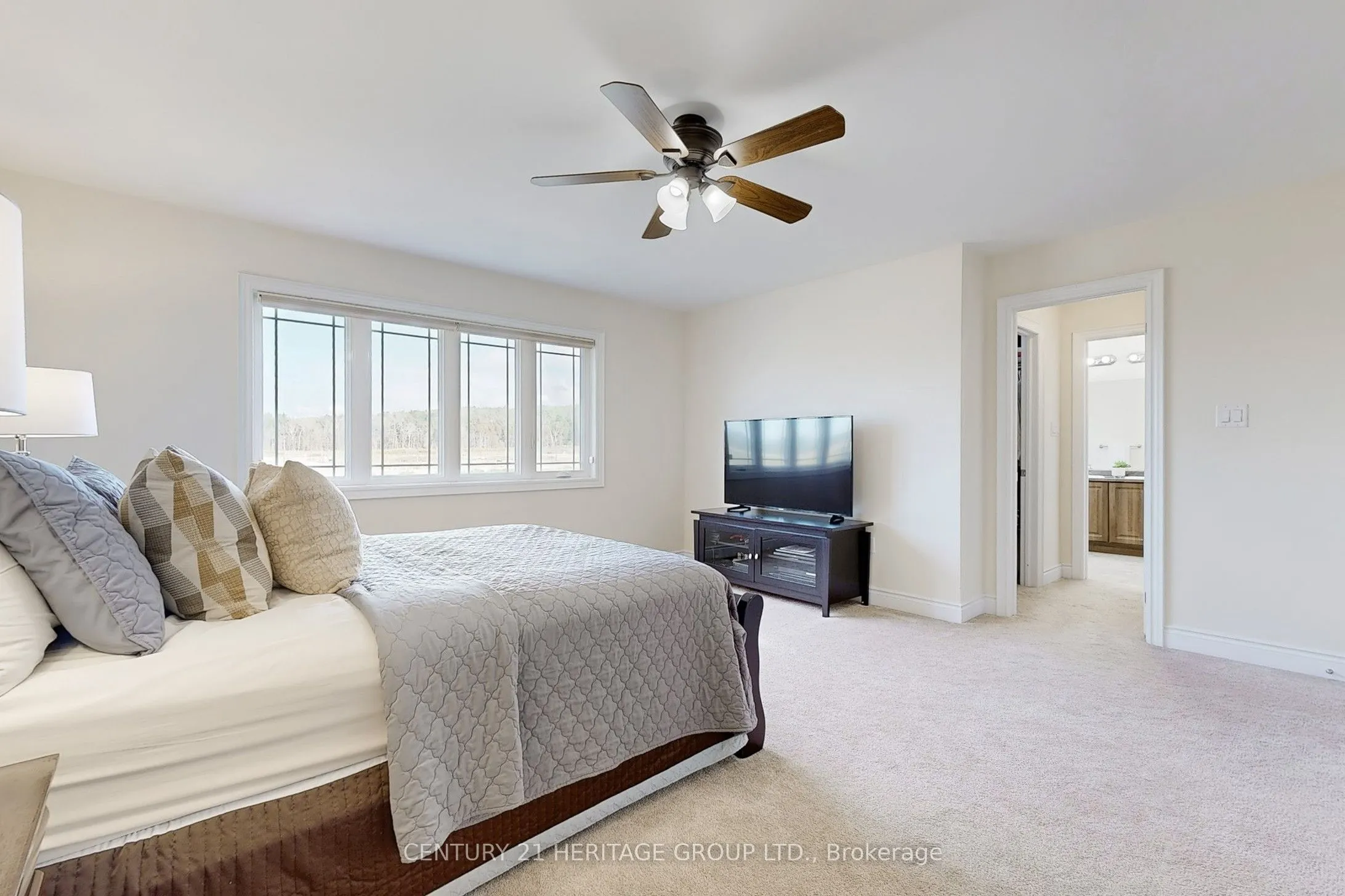 33 Lorne Thomas Place