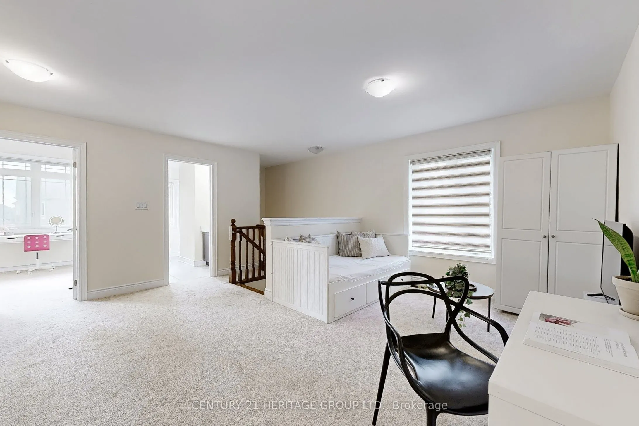 33 Lorne Thomas Place