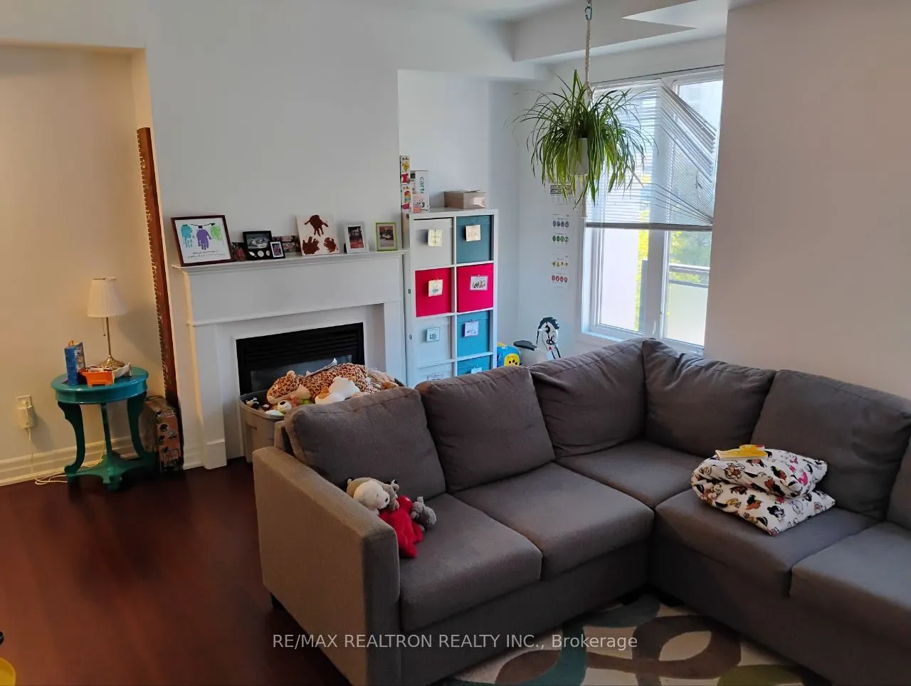51 Beverley Glen Boulevard, #42