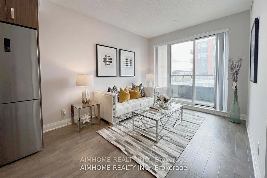28 Uptown Drive, #523