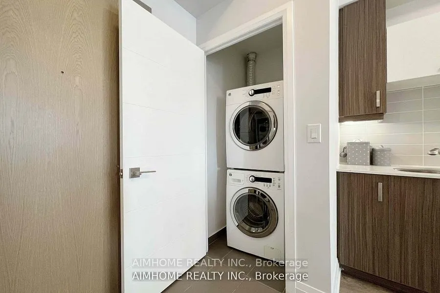 28 Uptown Drive, #523