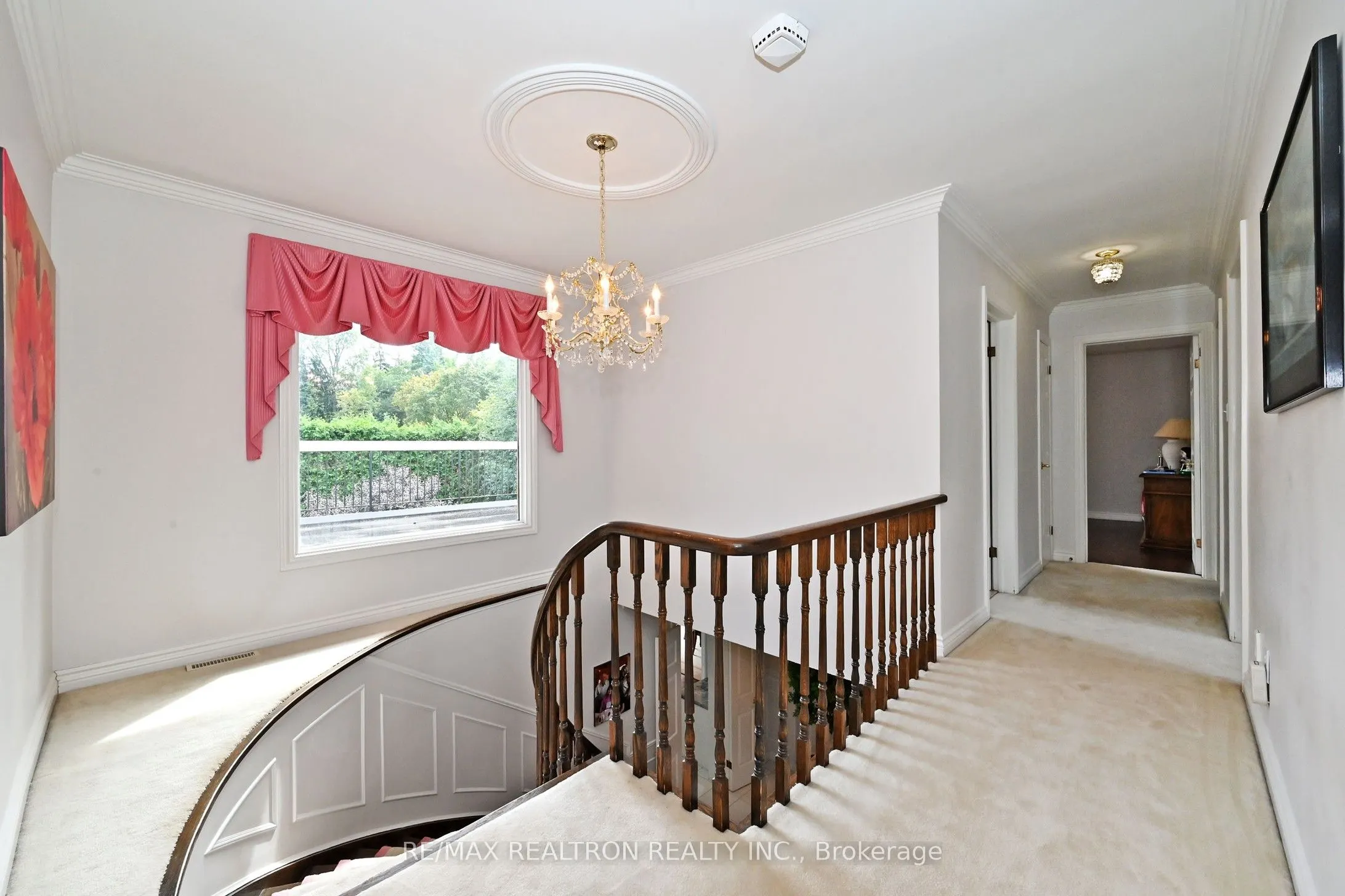 3 Whitelaw Court