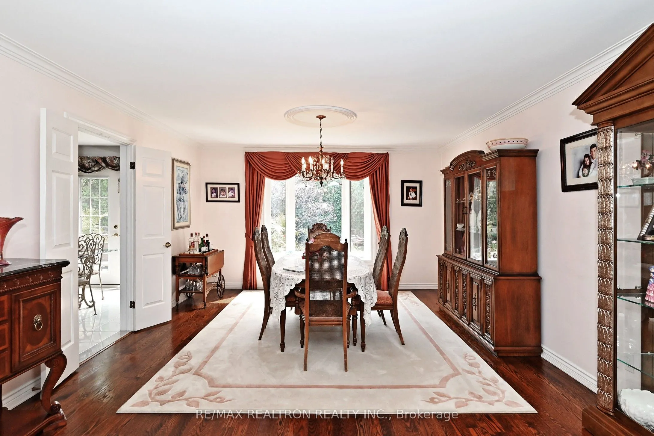3 Whitelaw Court