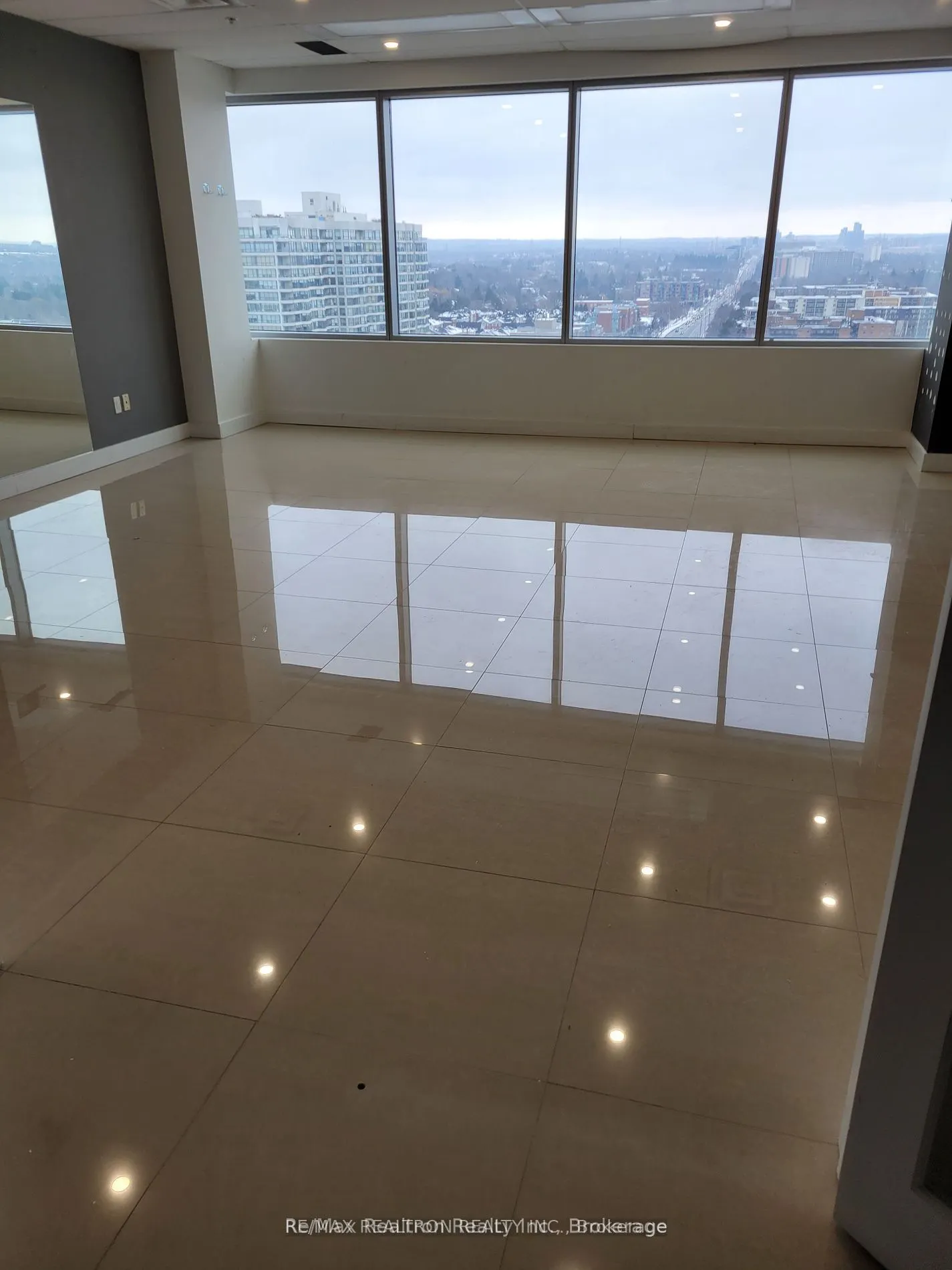 7191 Yonge Street, #914