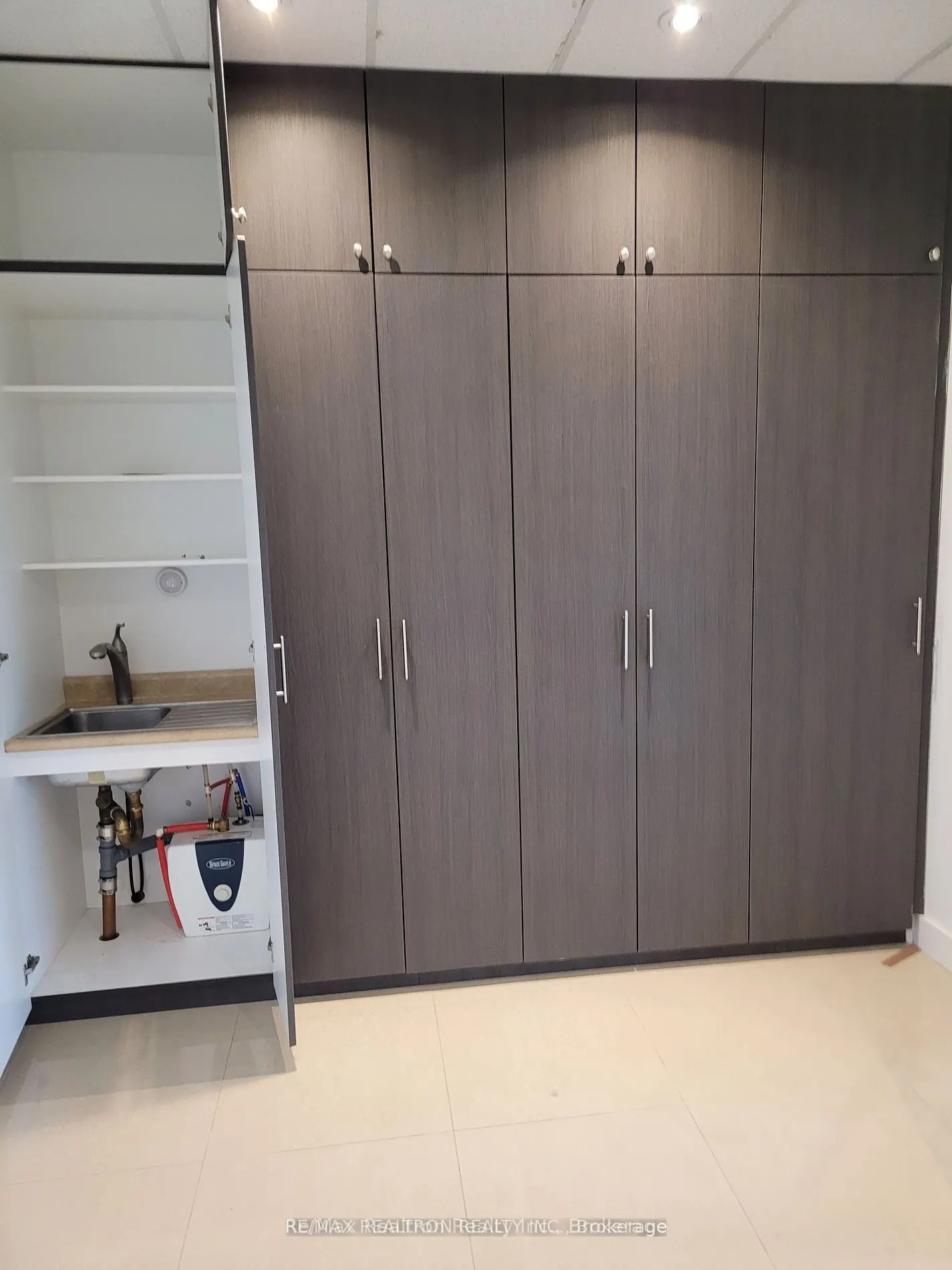 7191 Yonge Street, #914