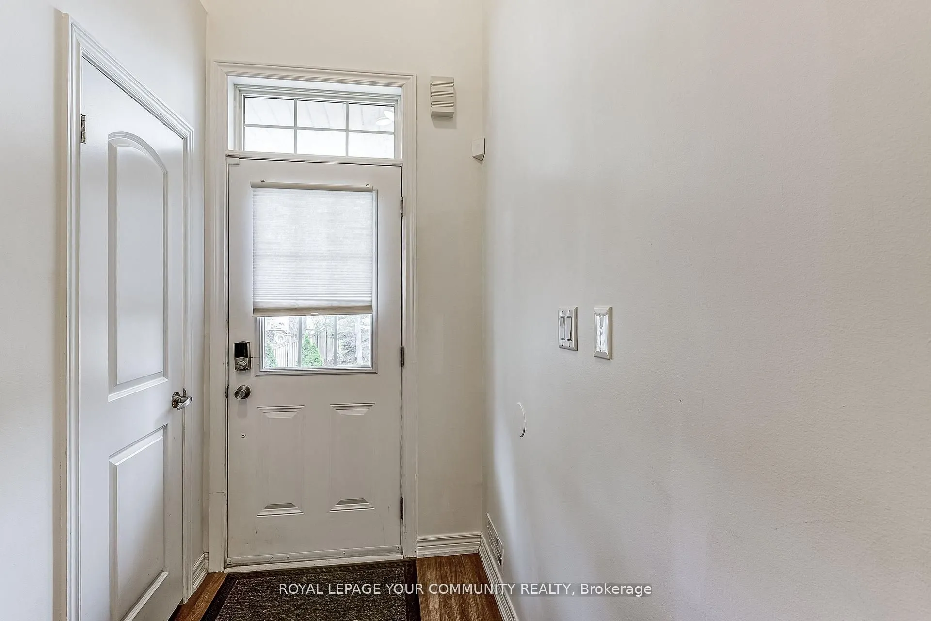 9205 Bathurst Street, #11