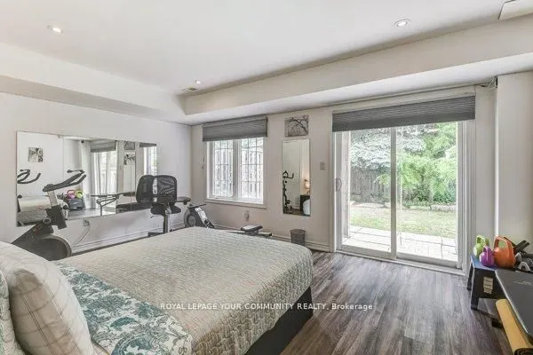 9205 Bathurst Street, #11