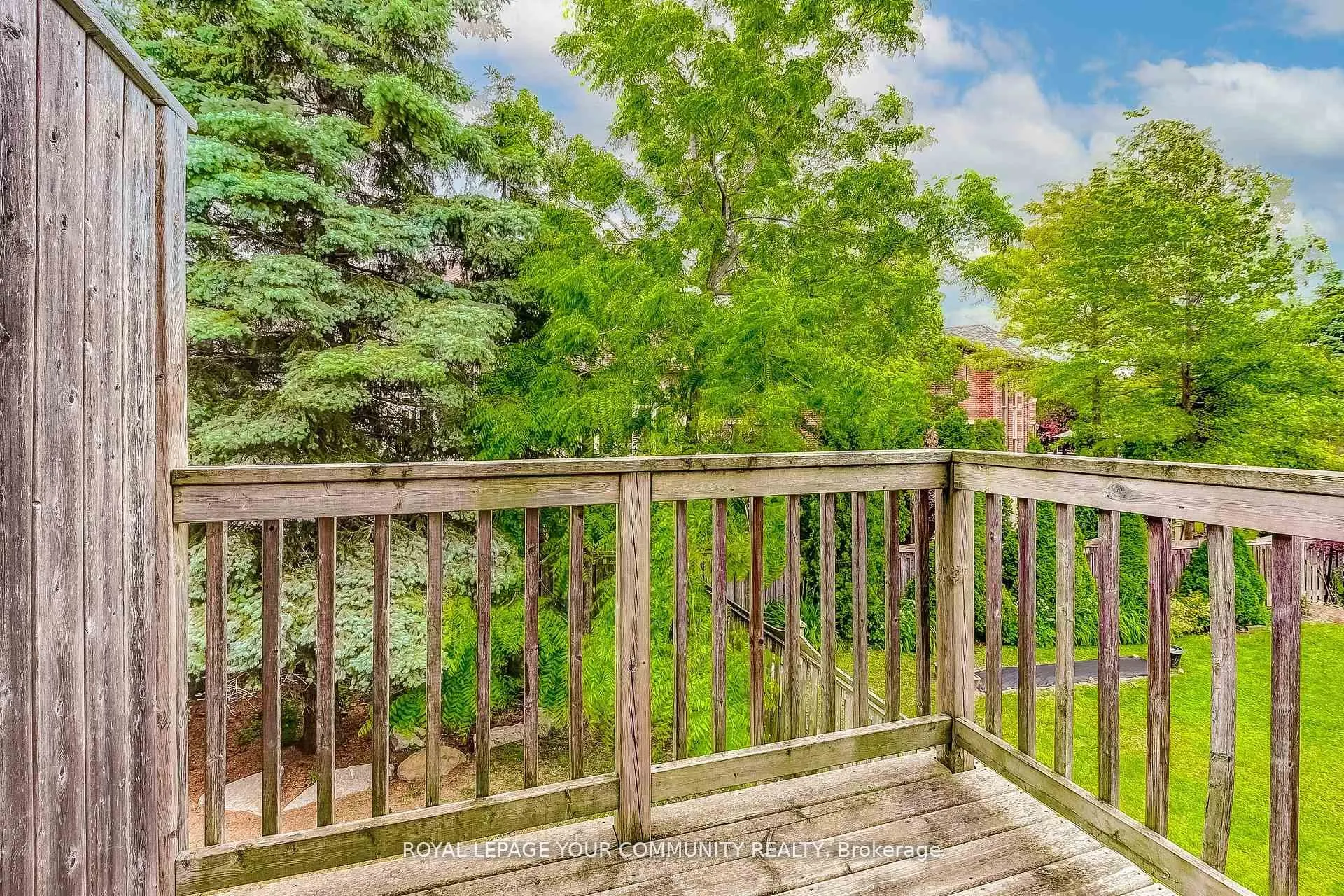 9205 Bathurst Street, #11