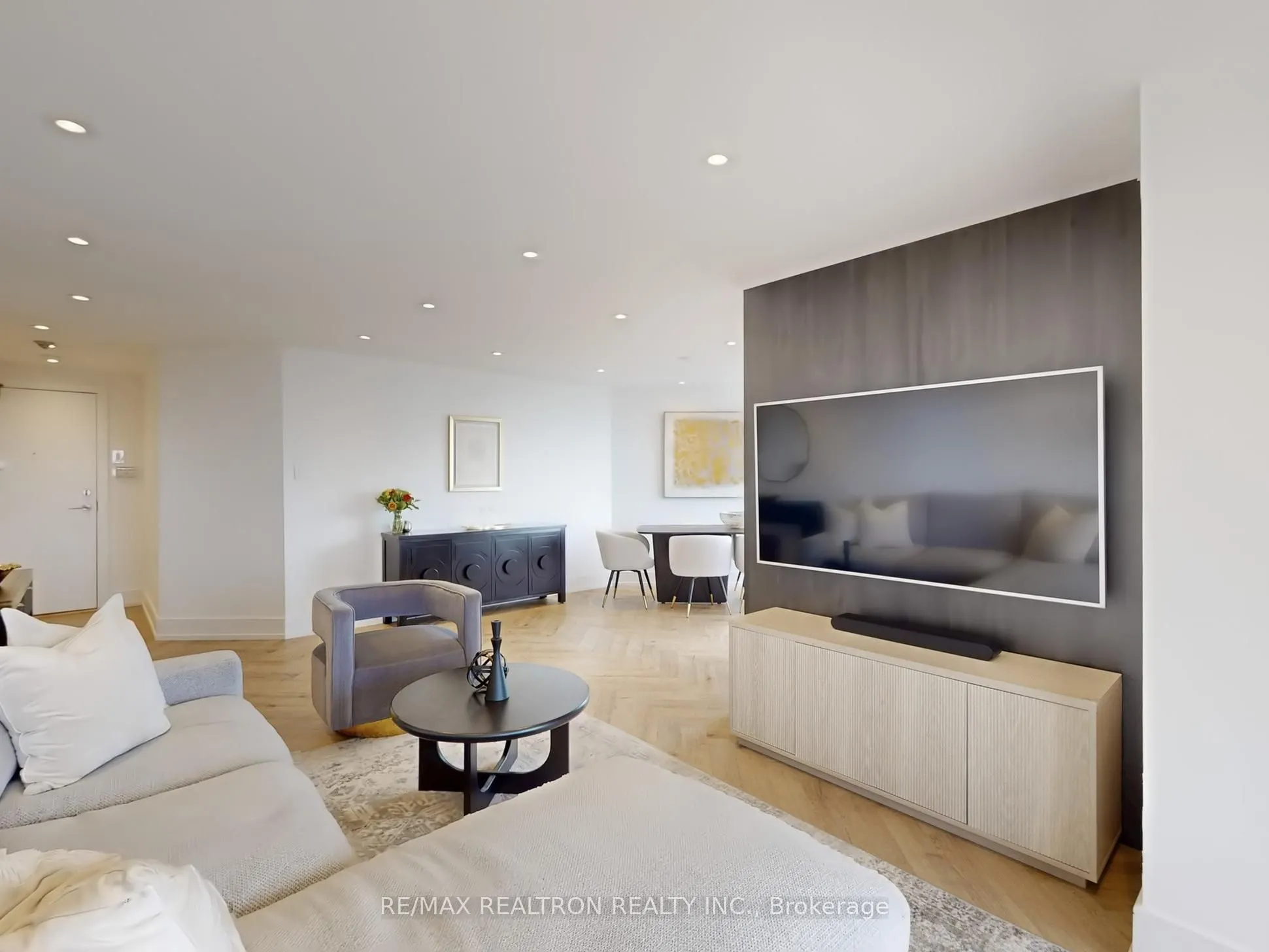 7460 Bathurst Street, #1111