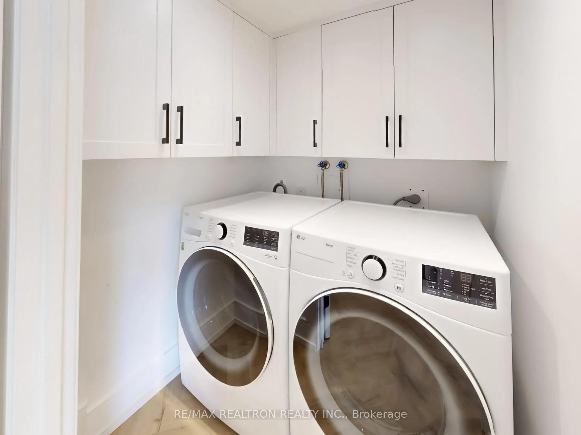7460 Bathurst Street, #1111
