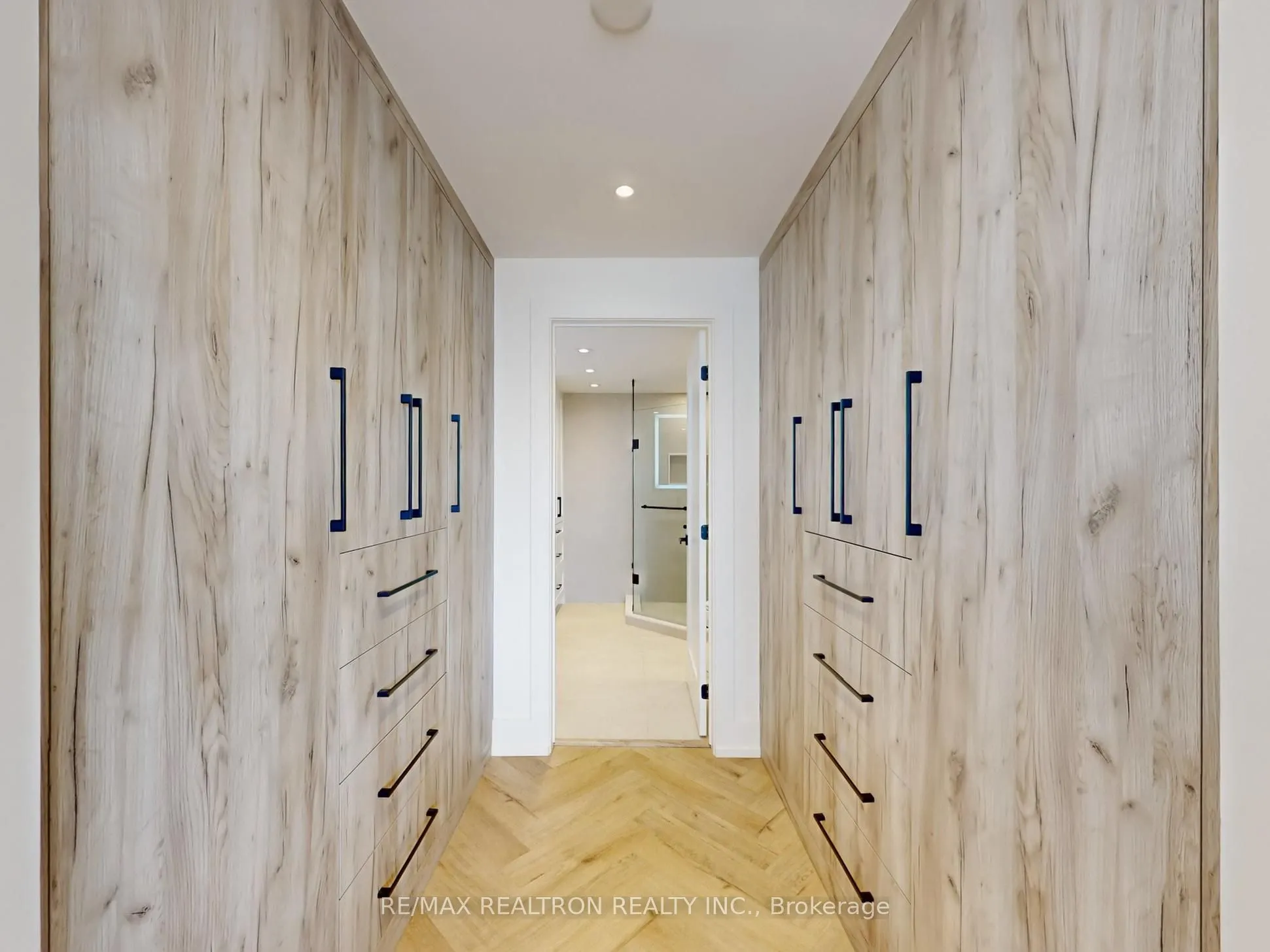 7460 Bathurst Street, #1111