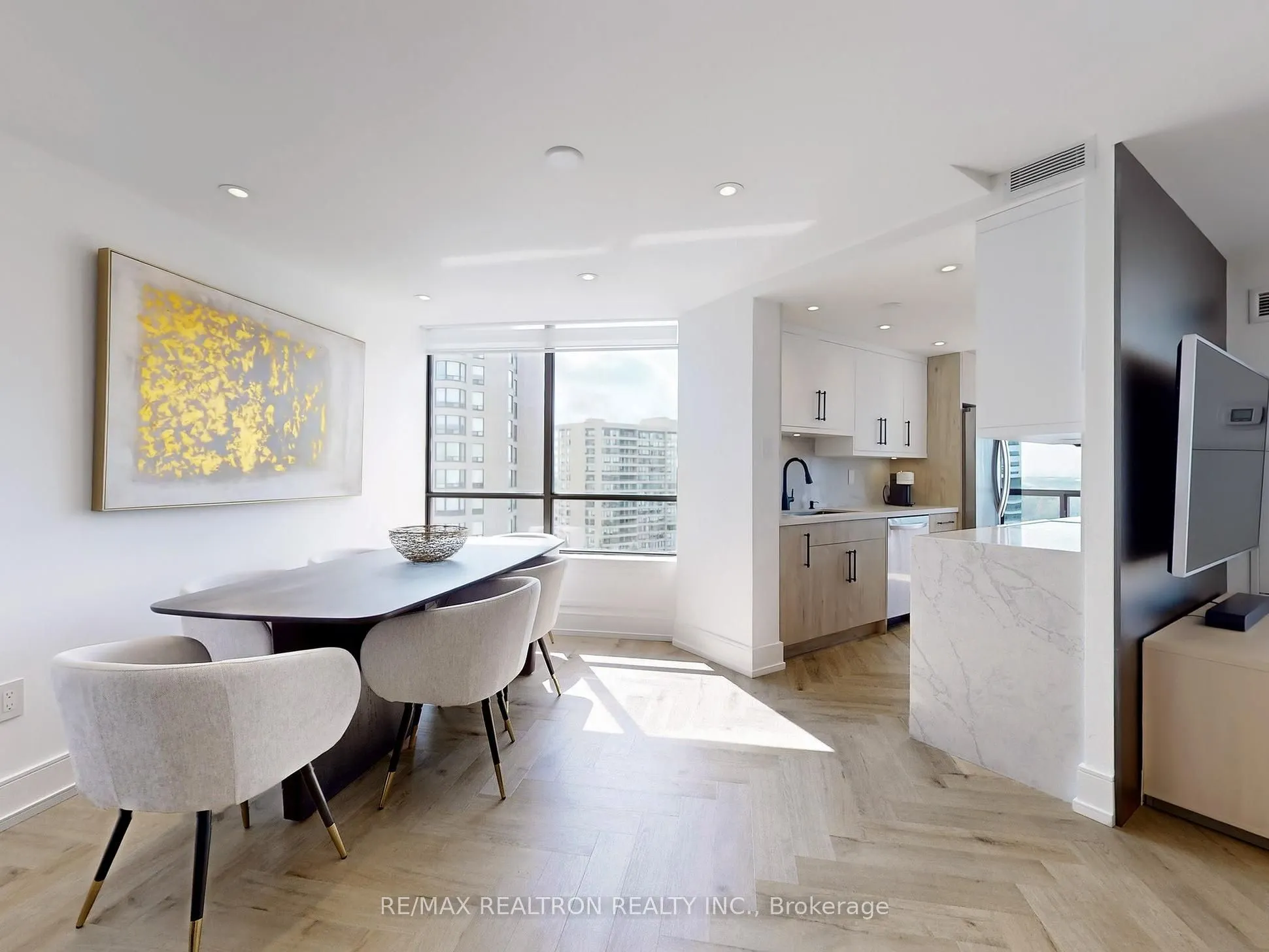 7460 Bathurst Street, #1111