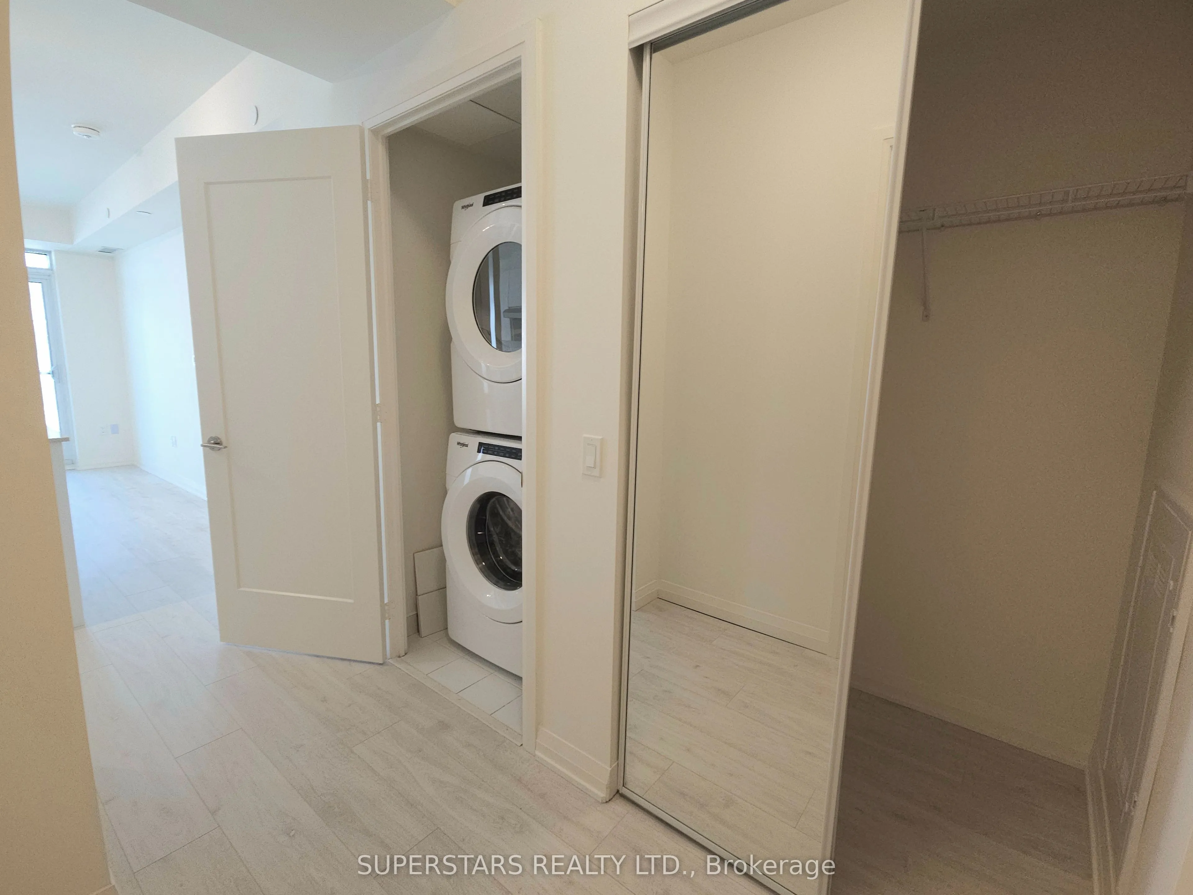 8960 Jane Street, #1718