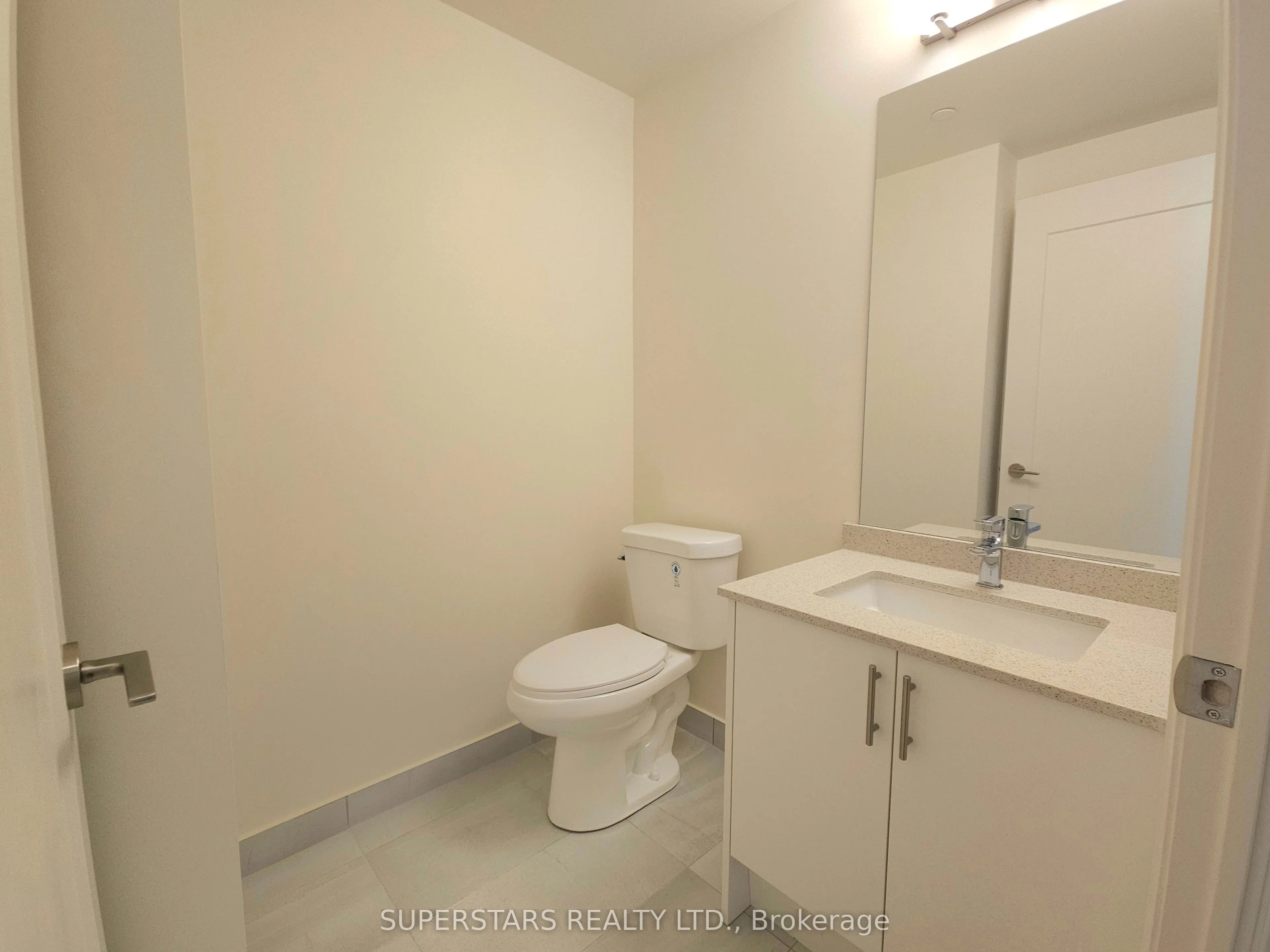 8960 Jane Street, #1718