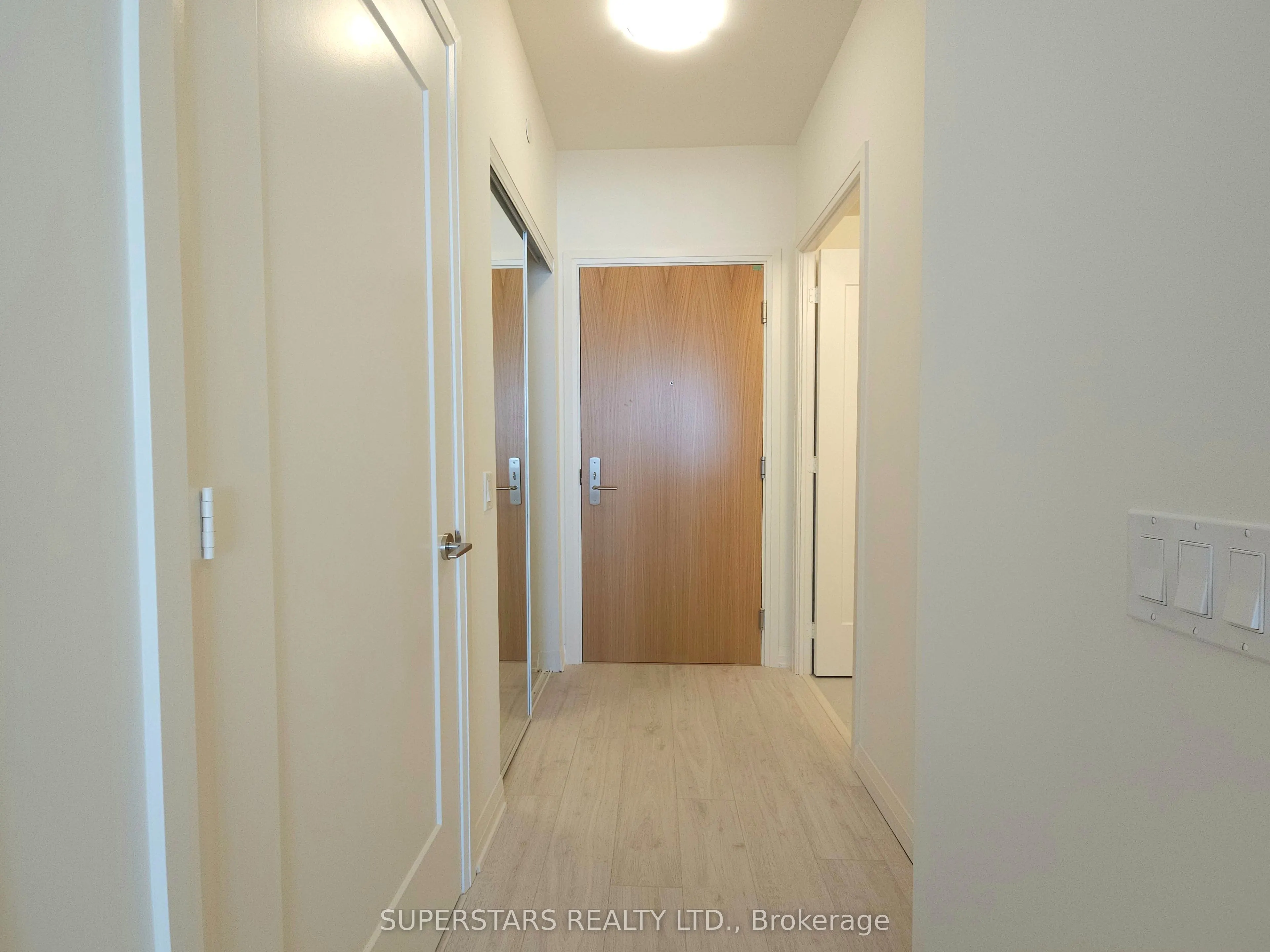 8960 Jane Street, #1718
