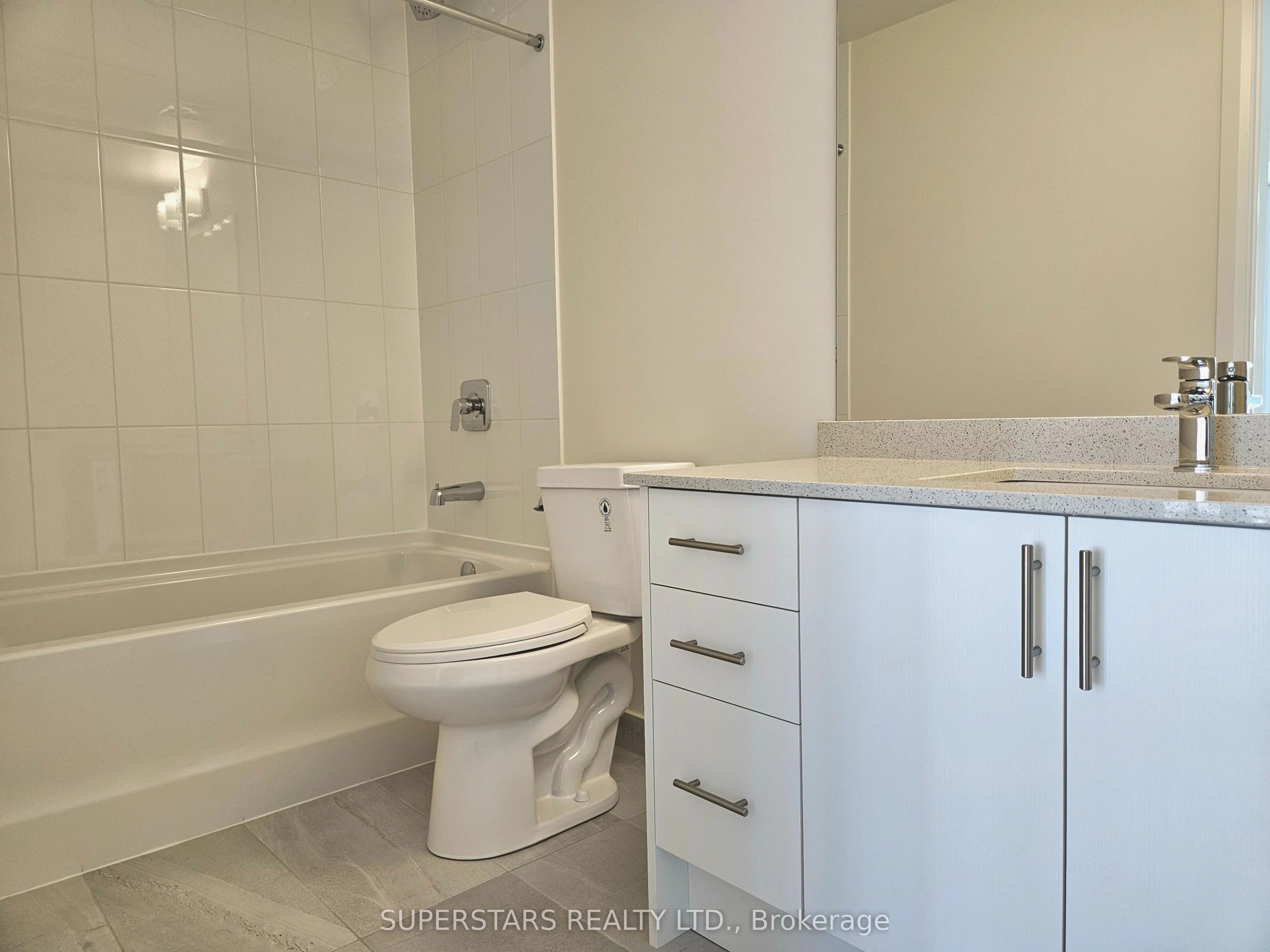 8960 Jane Street, #1718