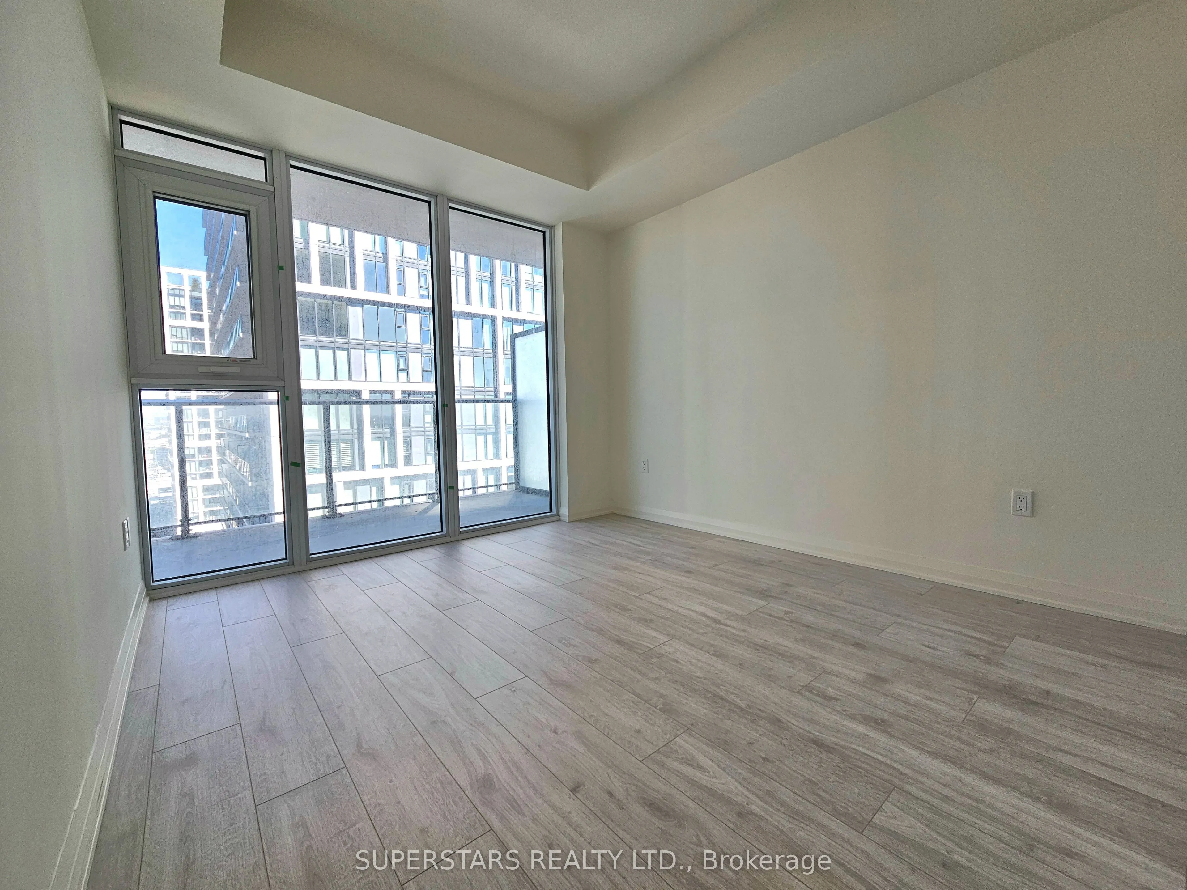 8960 Jane Street, #1718