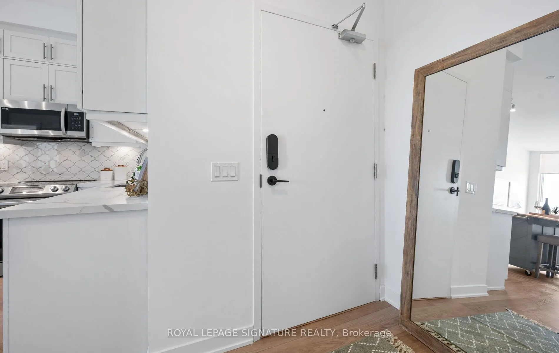 105 Oneida Crescent, #PH07