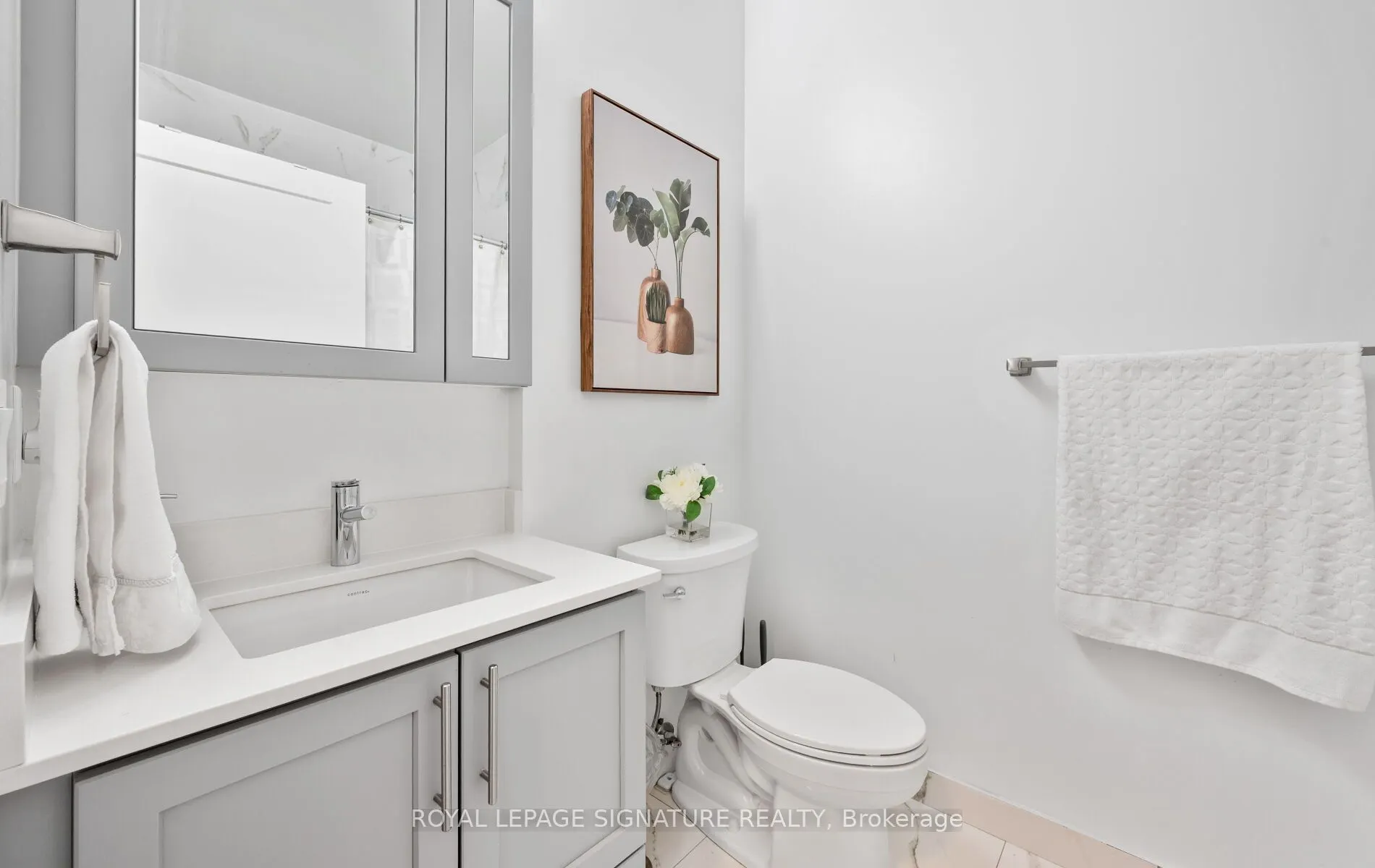105 Oneida Crescent, #PH07