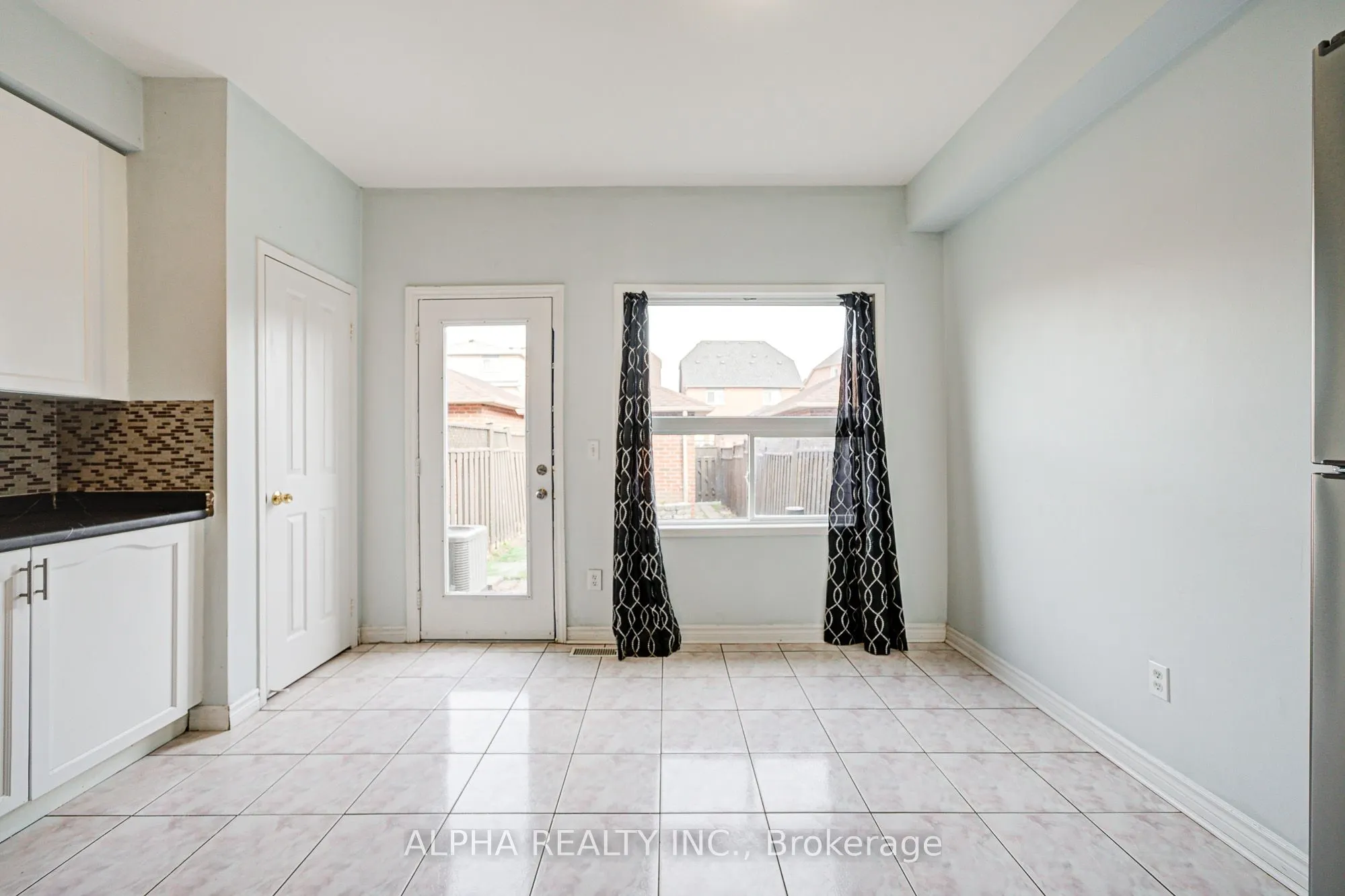 188 Bur Oak Avenue