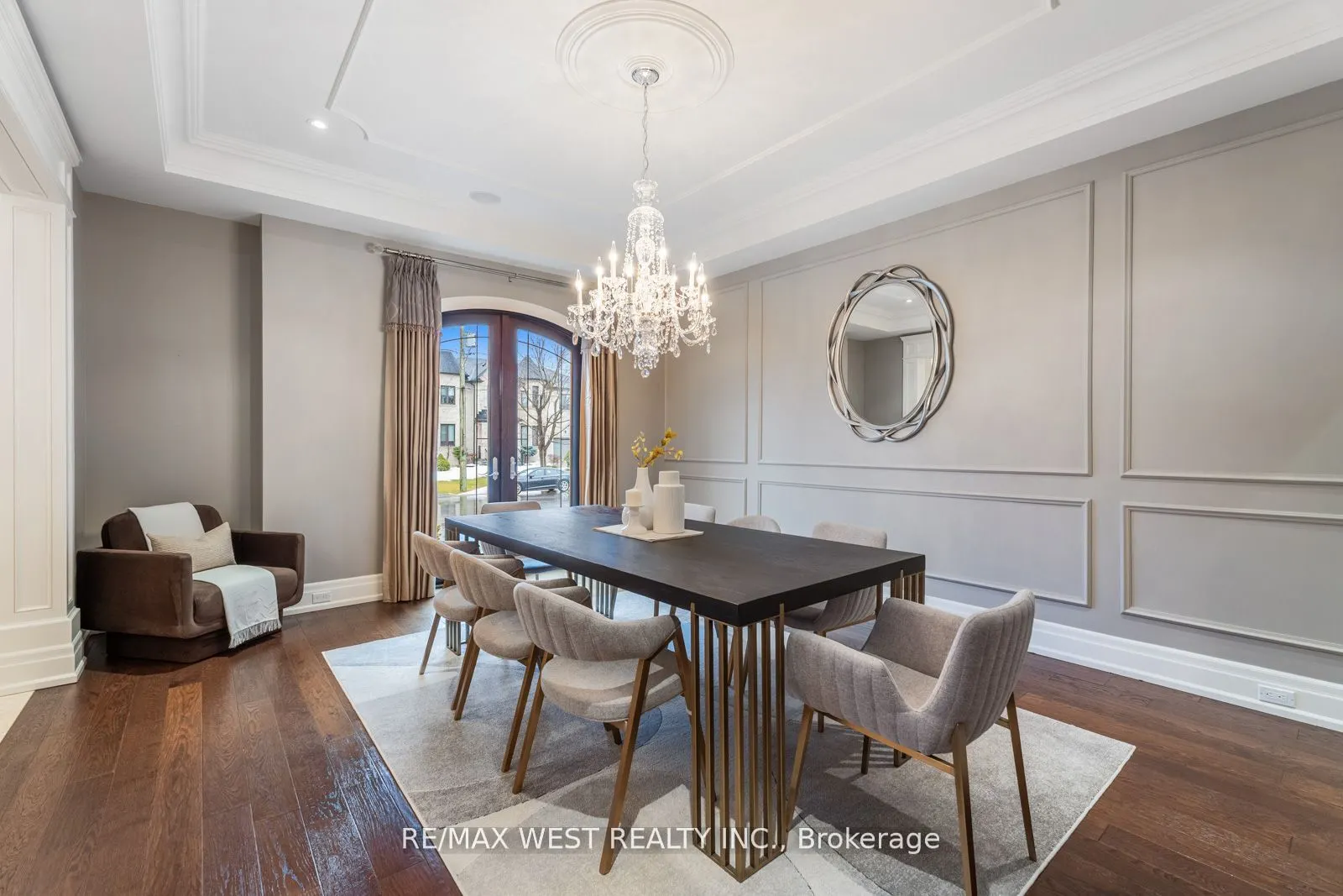 6 Weller Crescent